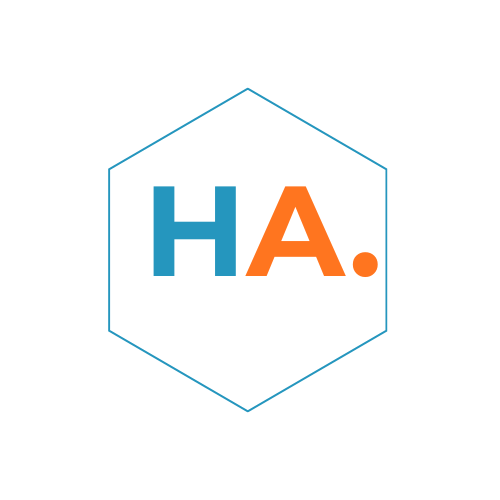 Logo avec un hexagone bleu contenant la lettre 'H' en bleu et 'A' en orange, suivi d'un point.