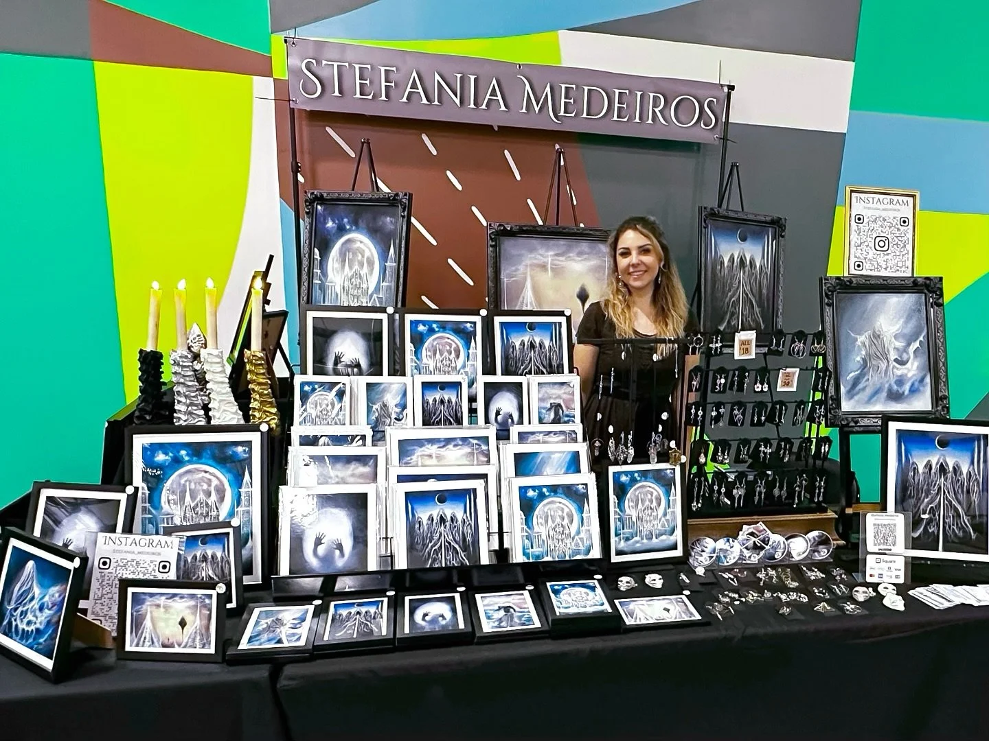 Thank you to everyone who stopped by my table today! 🖤