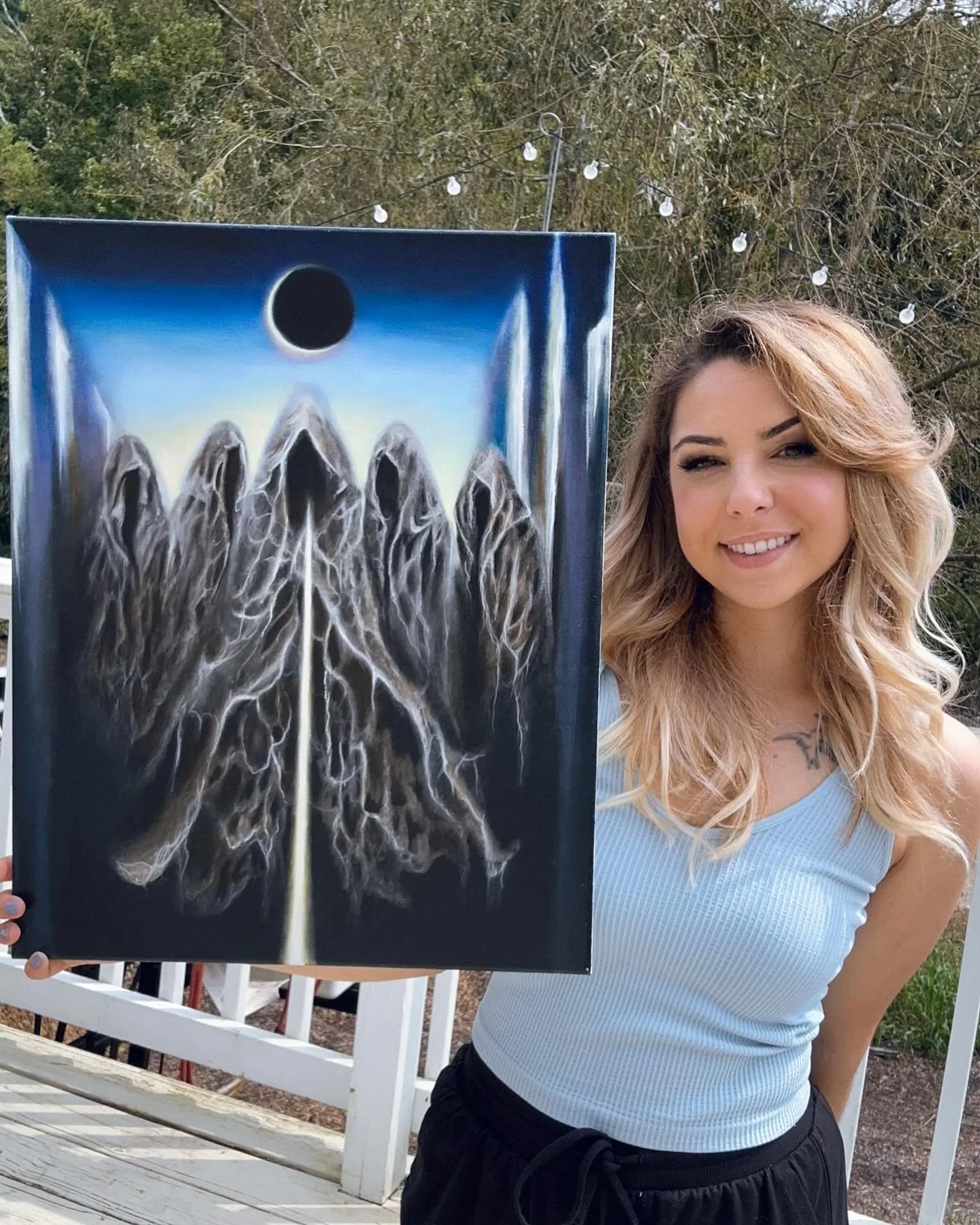 I have this original oil on canvas (16x20) ready to find its next home, and I also have prints of this in a few different sizes 🙂

.

.

.

#artist #painting #surrealism #darksurrealism #darkart #oilpainting #wip #rhodeislandartist #artistsoninstagr