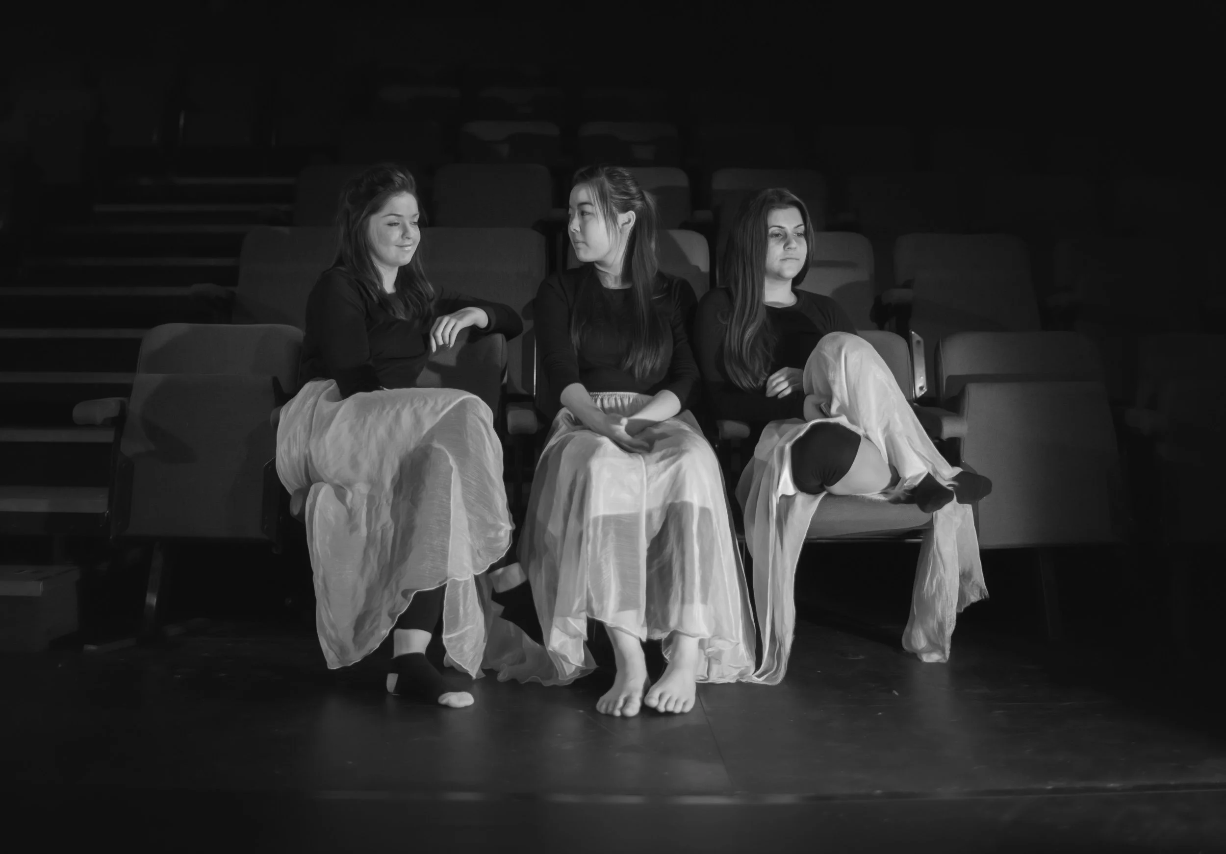 dancers-sitting-theatre.jpg