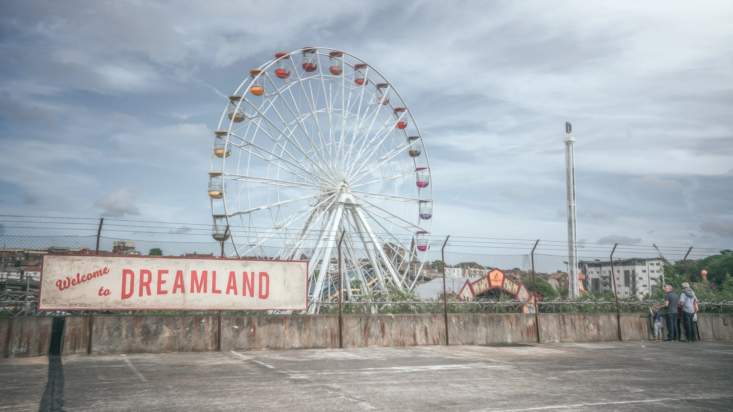 ferris-wheel-car-park-concrete.jpg