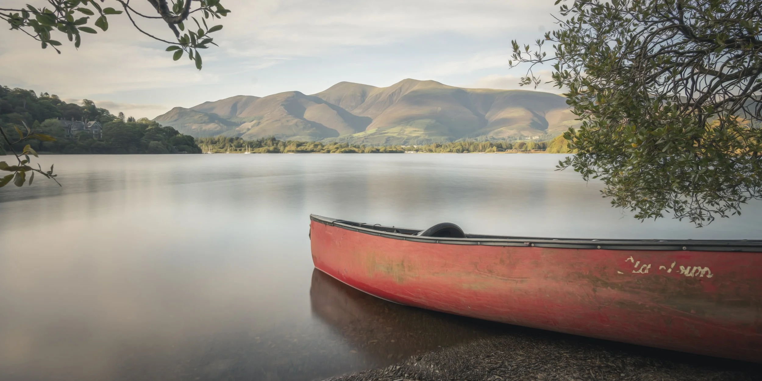 canoe-skiddaw-derwentwater.jpg