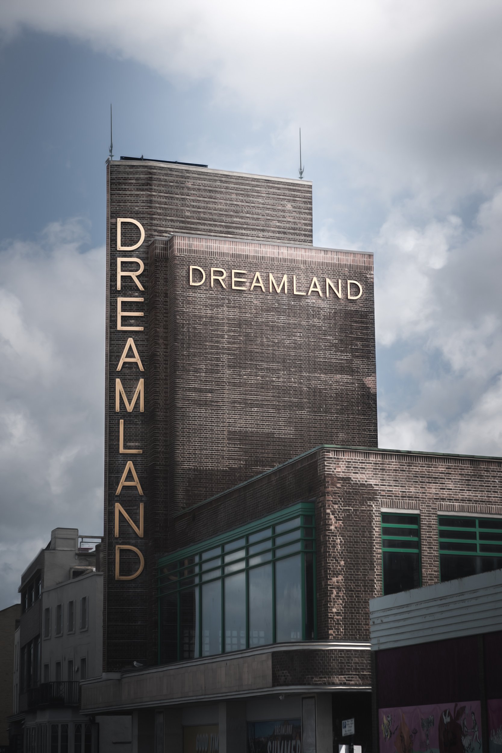 dreamland-building-art-deco.jpg