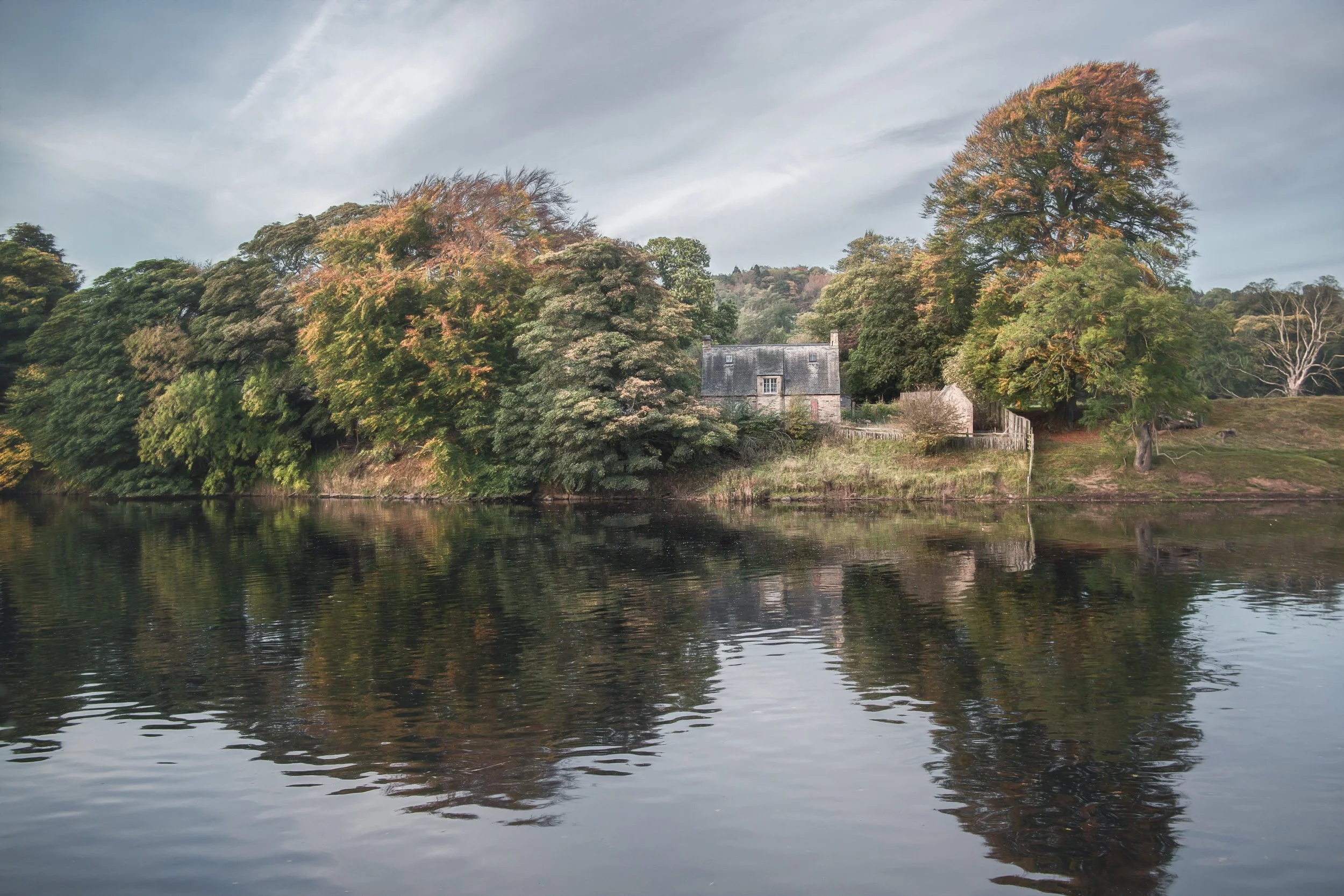 cottage-riverside-autumn.jpg