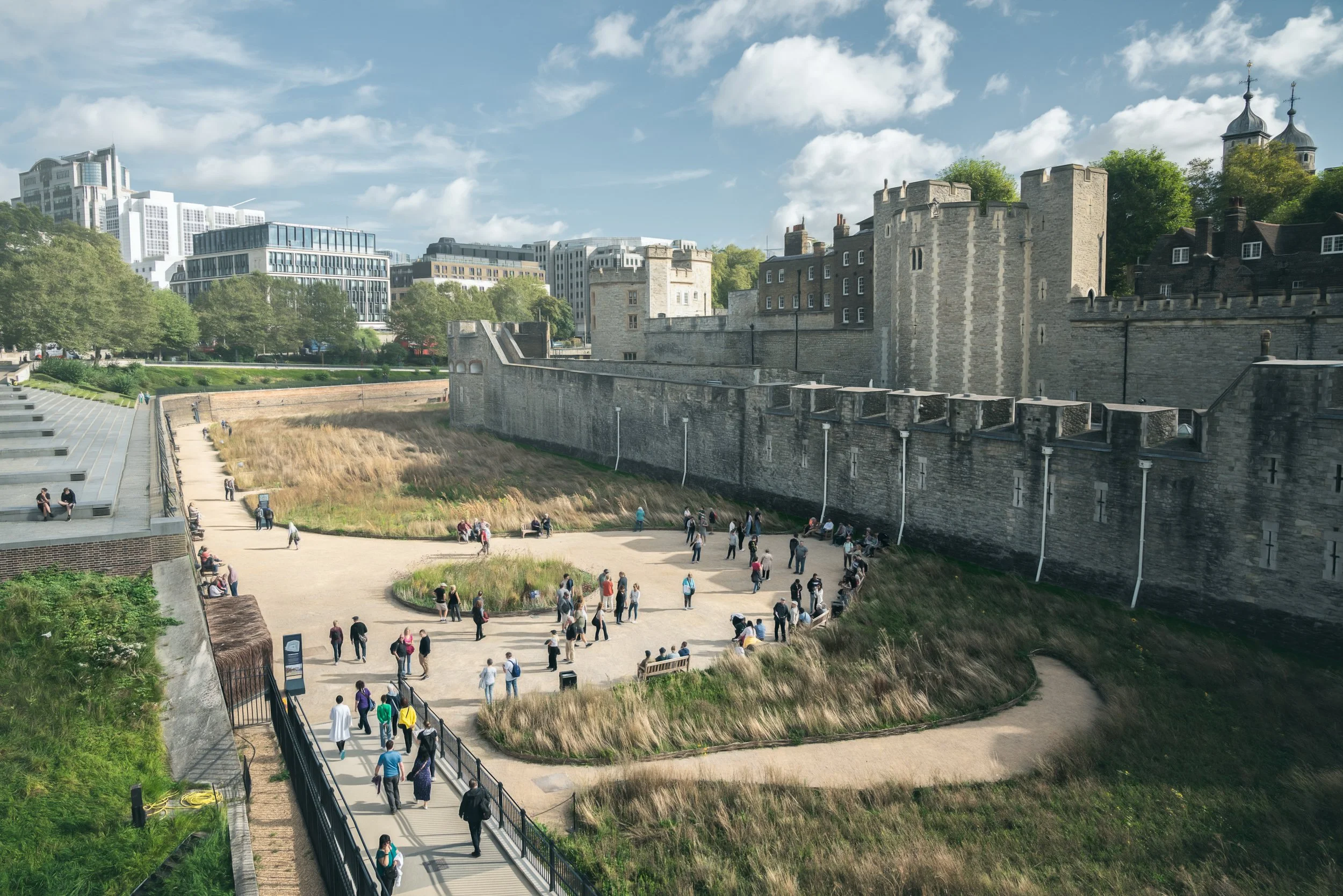 moat-tower-of-london-crowds.jpg