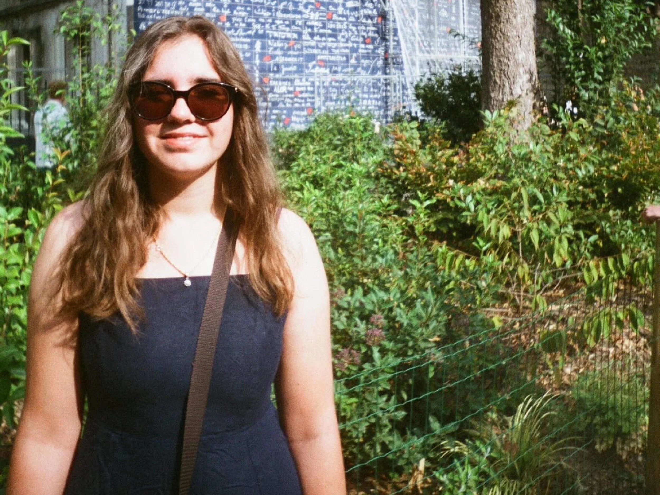 Commun'ull Coffee logo in dark navy blue background with gold text "Eat Local Drink Local", Hull UK