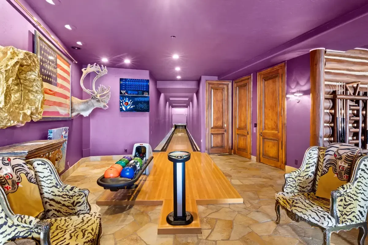 3.02-sundance-lookout-mountain-village-bowling-alley2.webp