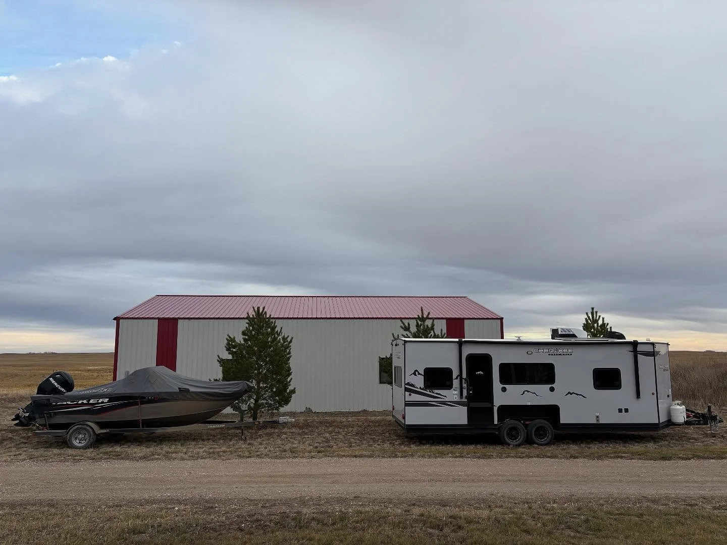 This is the worst time of the year. I can&rsquo;t use either of these toys! 
But I might hit the lake on Tuesday if the weather doesn&rsquo;t turn. Bring on winter!❄️ 🎣 🧊 

#greywolf #icecastles #icefishing #tracker #trackerboats #rainbowtroutfishi