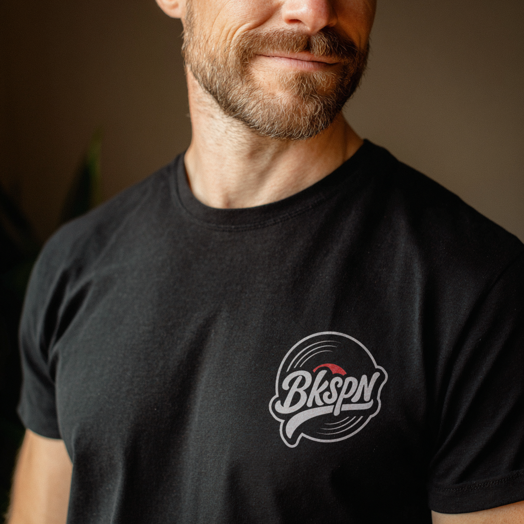 bkspn-black-logo-dj-t-shirt-photo-02.png