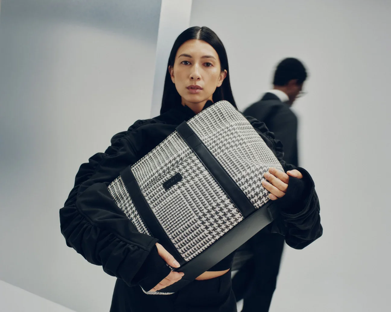 Houndstooth-AluminumBundle-PDP_LifestyleCarousel_2_1296x.webp