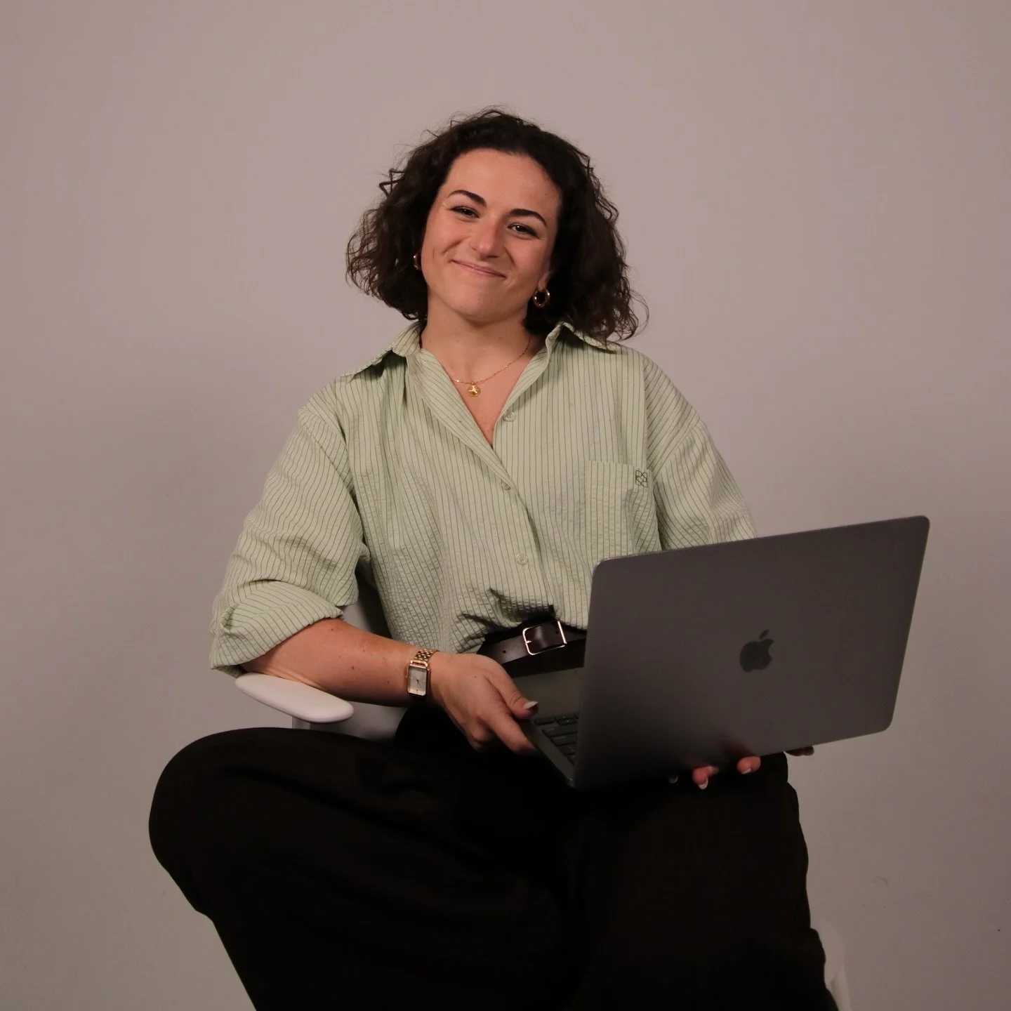 Officially onto the 2nd year of my PhD and ready to continue yapping about MRI scans for another year 🩺🥝🪩✨☕️📗