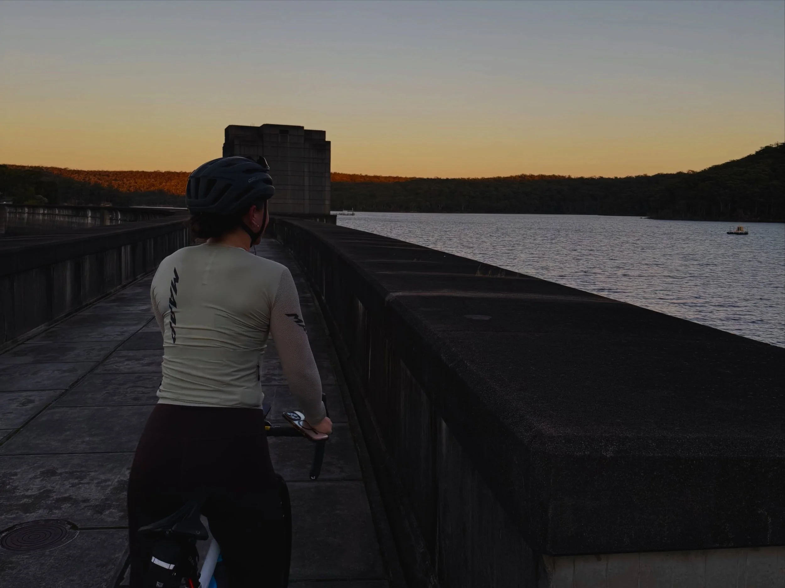 Week 23! 

🦢 Managed to get in some early morning rides this week 
🦢 the swans put on a show at home and the sushi from @zenzensushisyd after hit the spot 
🦢 my gorgeous friends from uni got me facial voucher for my birthday last year and it hones