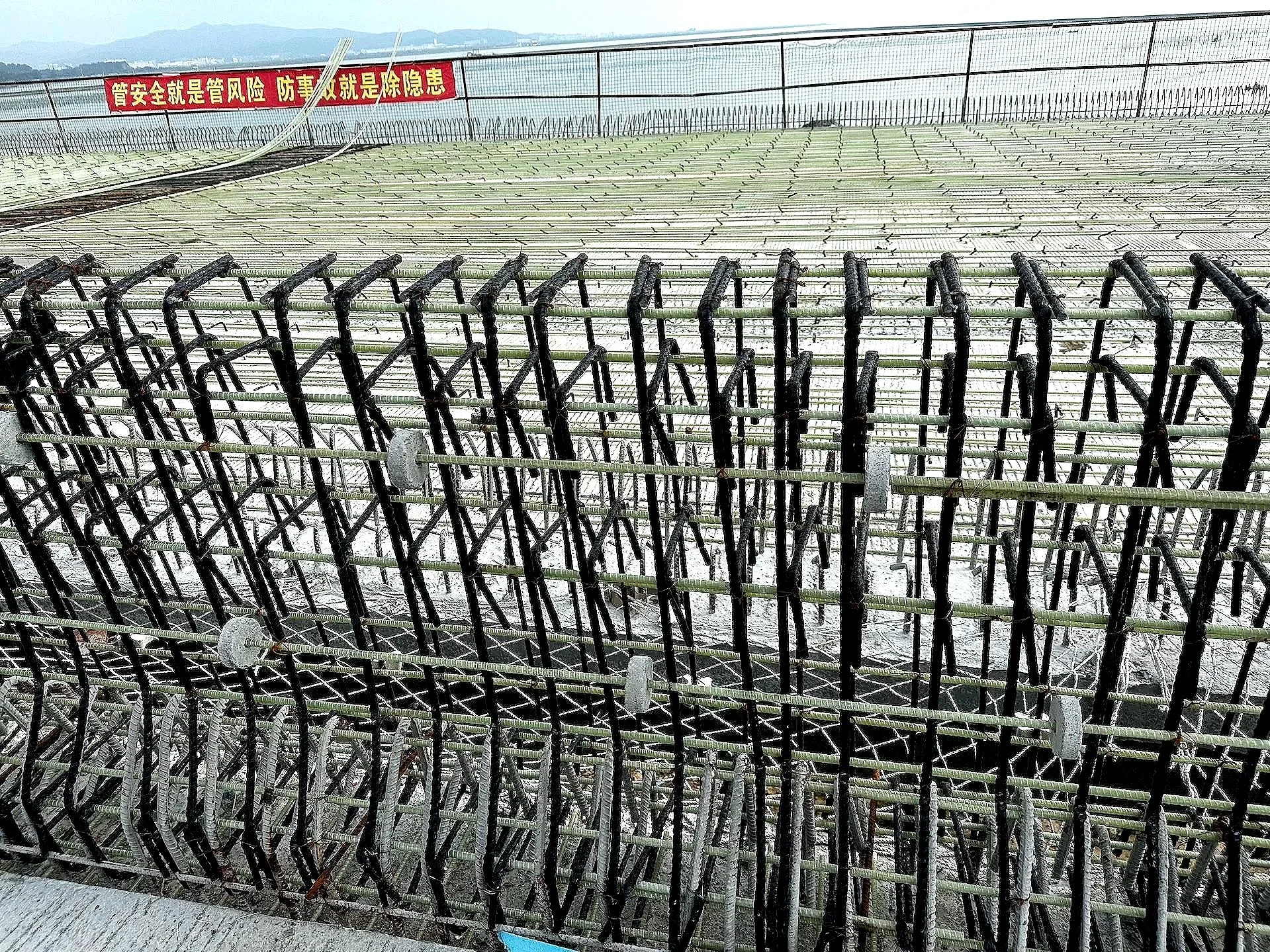 Tier SS GFRP Rebar Crash Barrier alongside Bridge Deck 2022