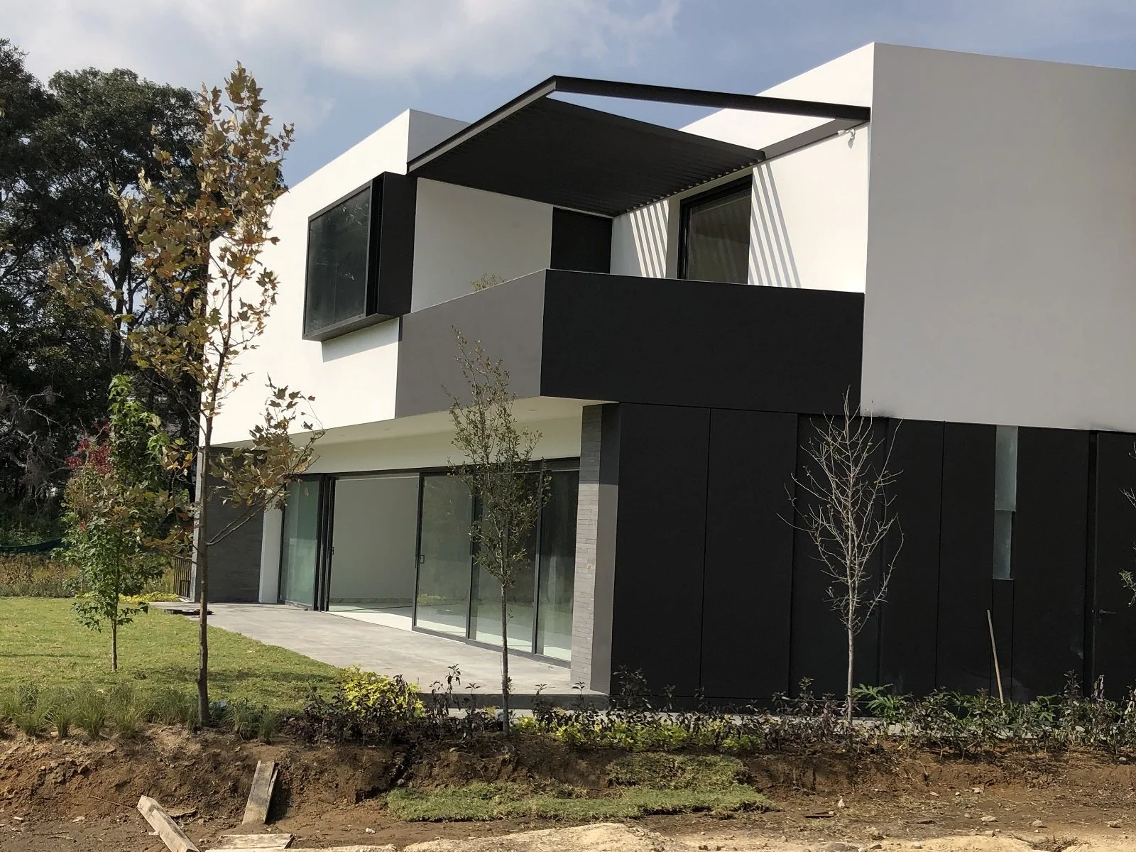 fachada de lado.jpeg