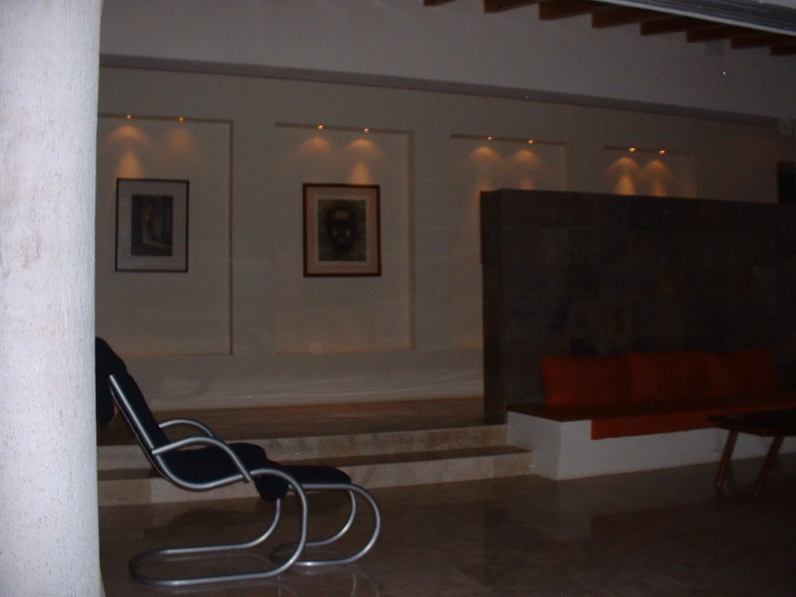 pasillo 2 de noche.jpeg