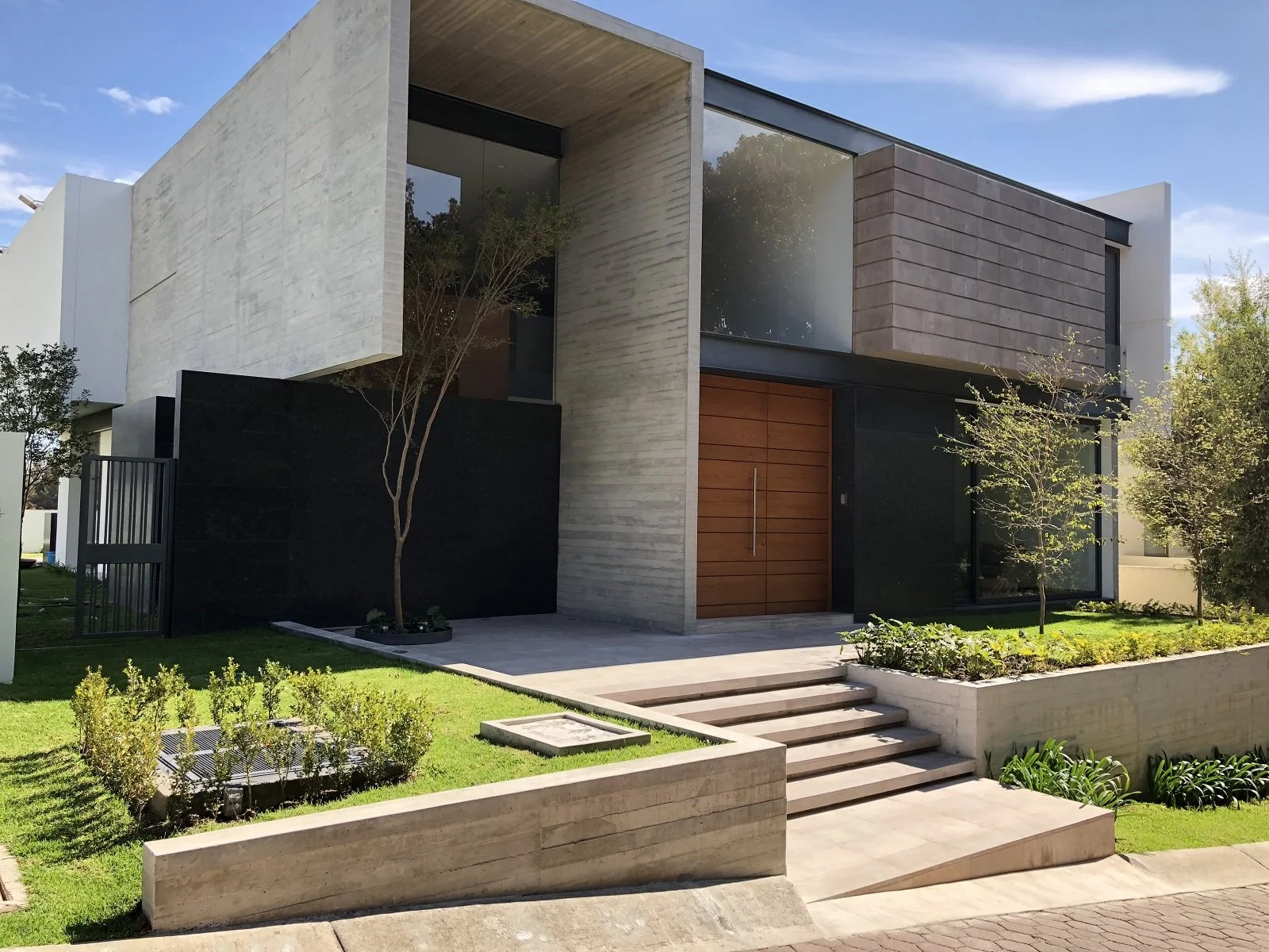 fachada 1 ft esquinada.jpeg