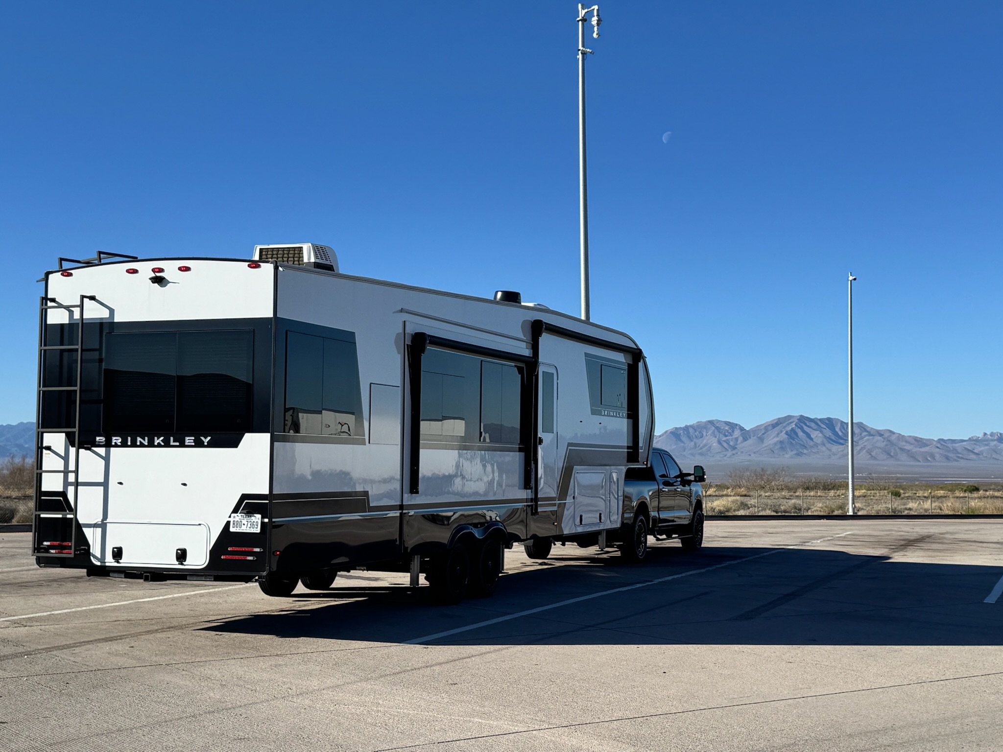 Our new setup - Brinkley Model Z 3515 with the Ford F350.