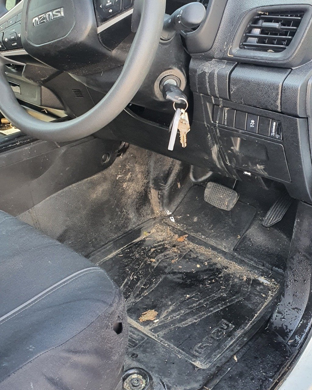 2024 Isuzu Dmax in for a Mobile Interior &amp; Exterior Detail

Harford Auto Studio.
Paint Protection - Ceramic Coating - Detailing