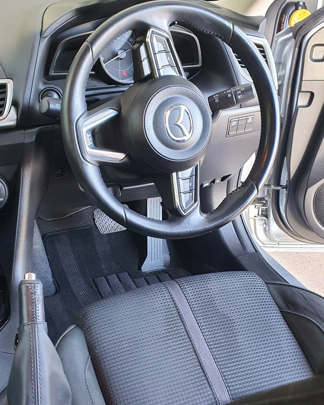 2019 Mazda in for a Mobile Interior Detail &amp; Scratch Removal

Harford Auto Studio.
Paint Protection - Ceramic Coating - Detailing