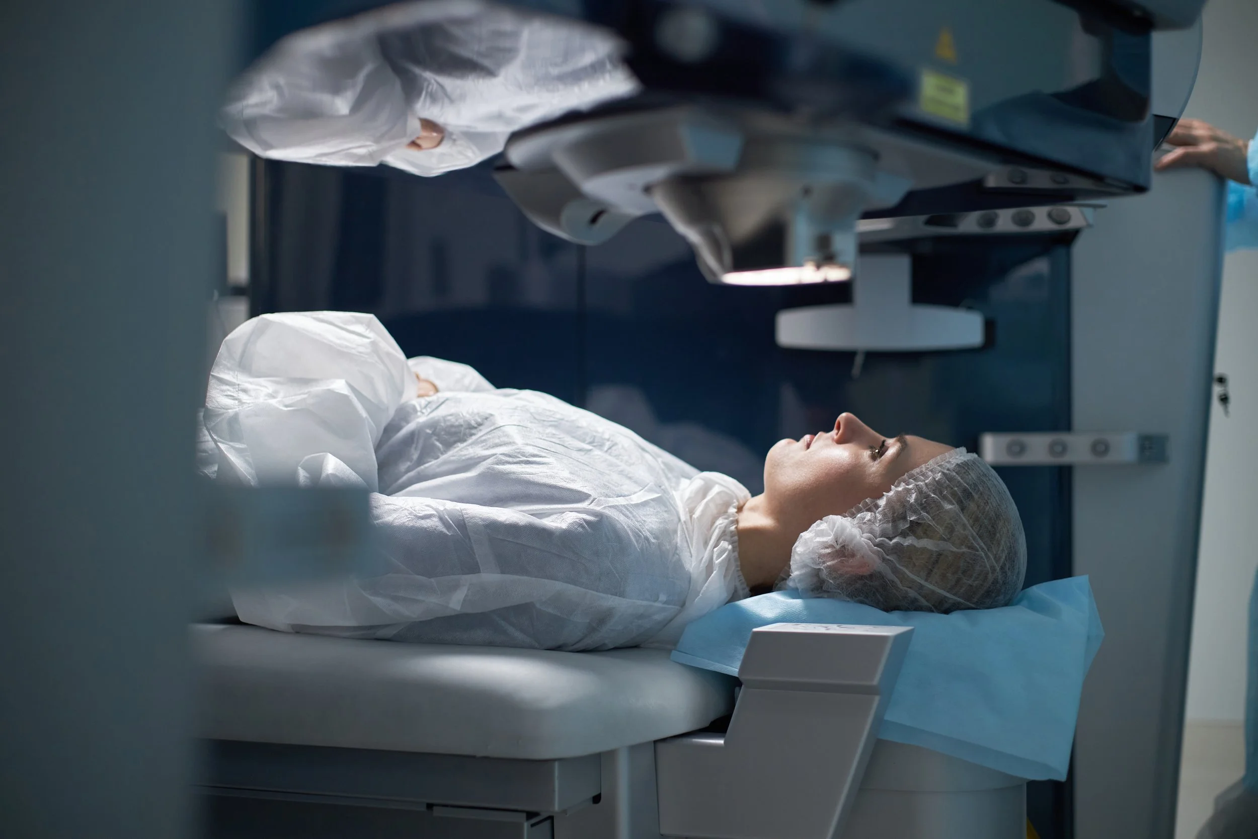 woman undergoing cancer radiation treatment