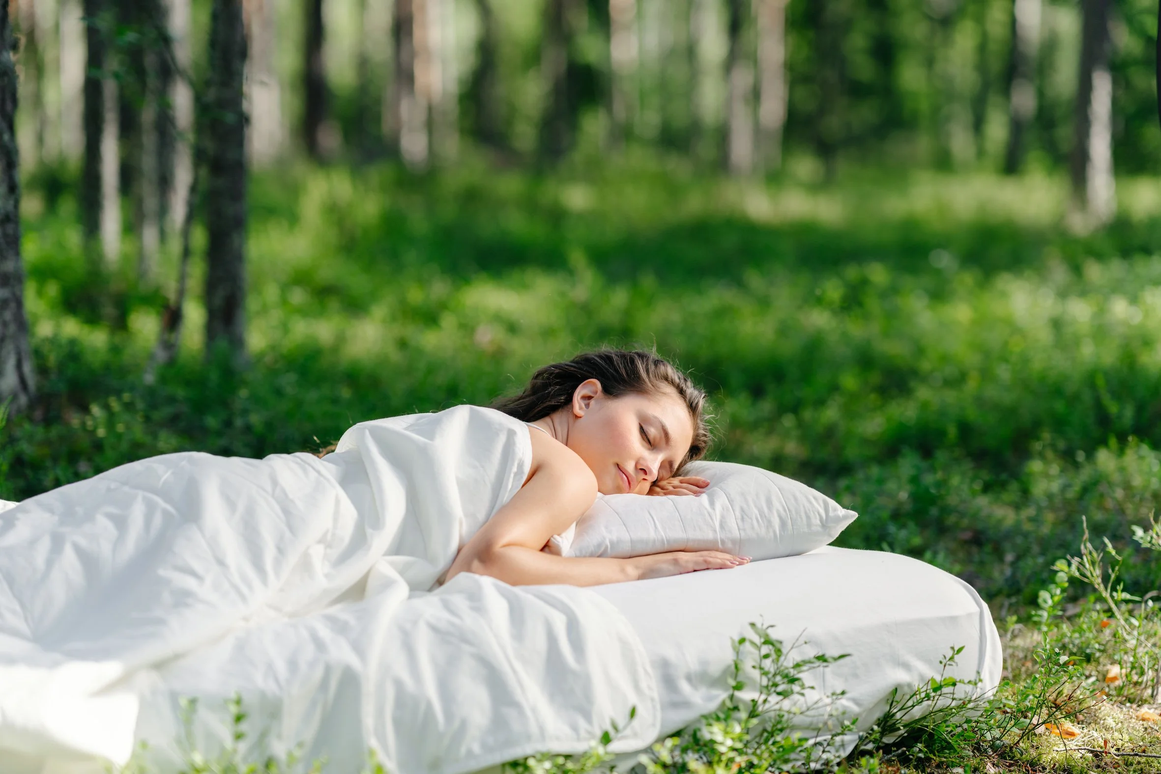 woman enjoying non sleep deep rest NSDR