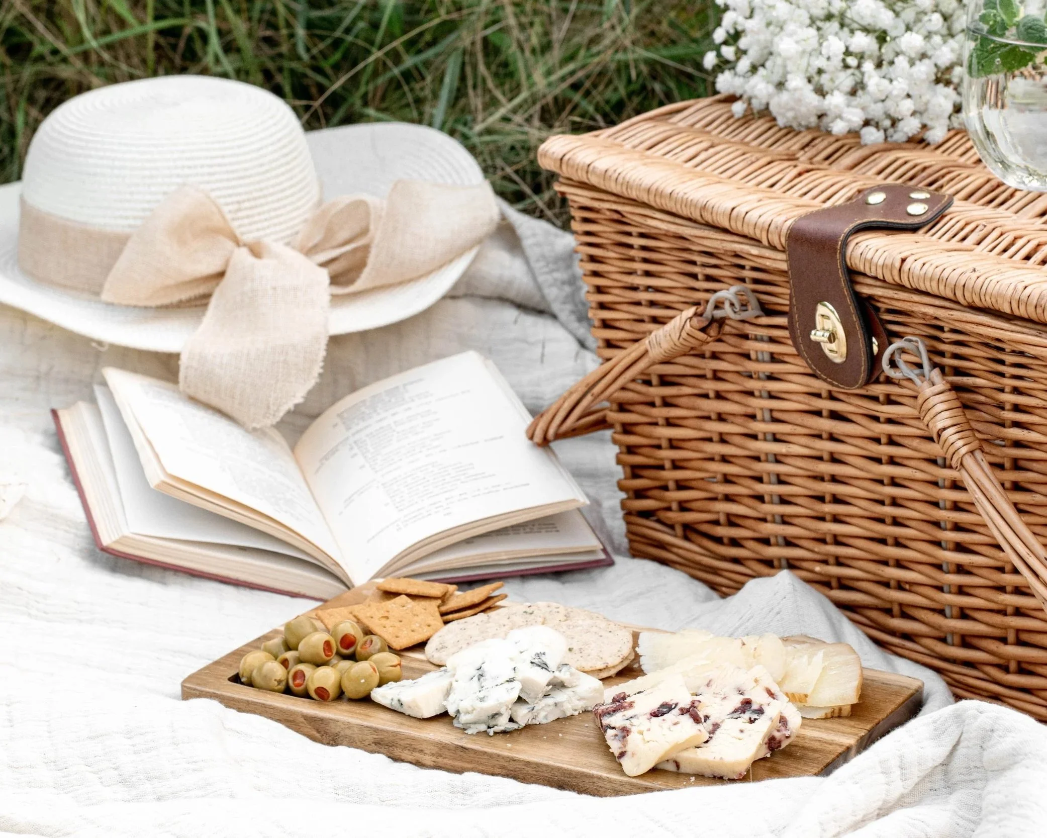 Picnic+Basket.jpg