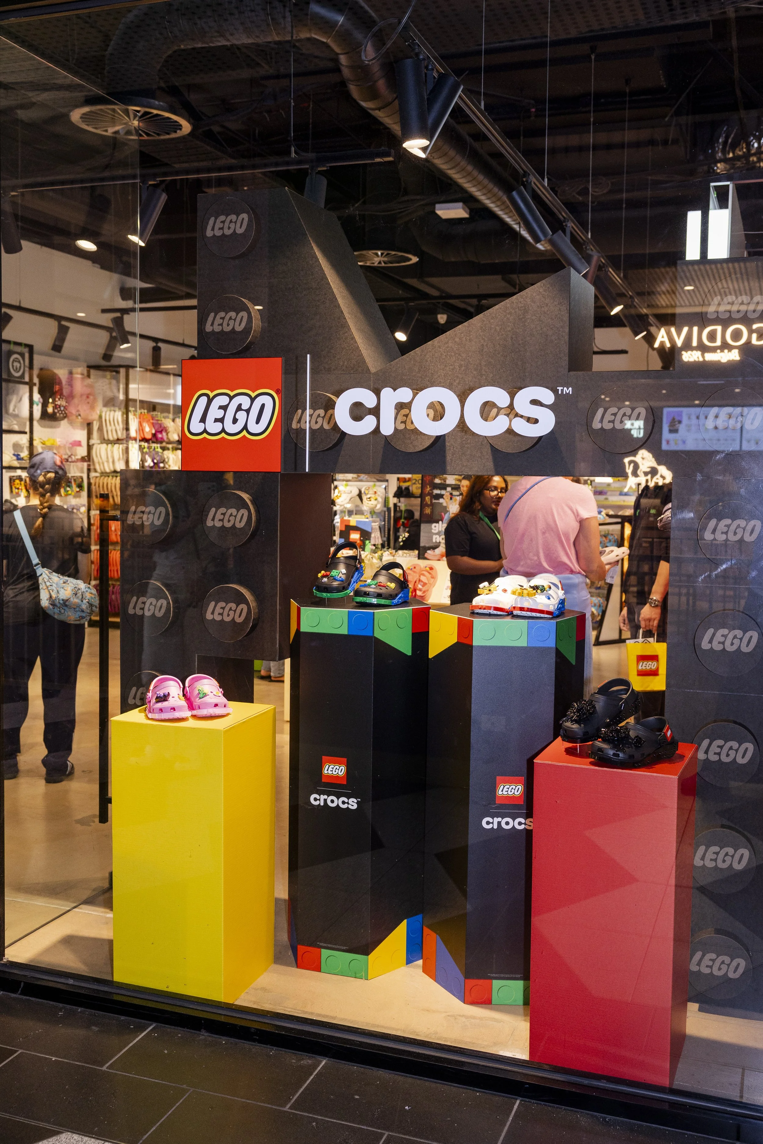 Crocs x Lego Full Gallery-92.jpg