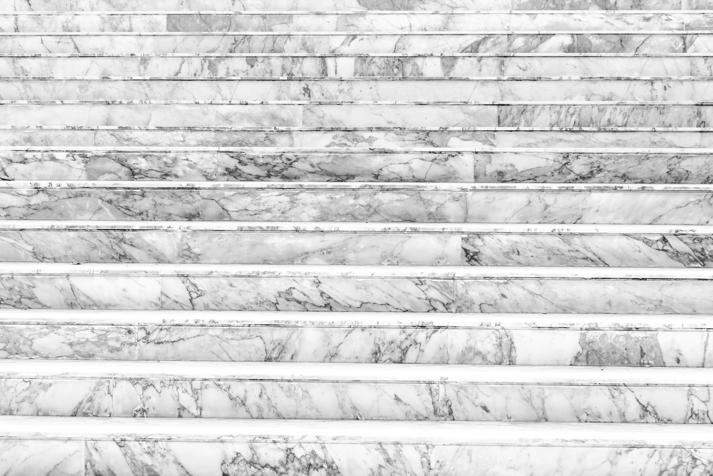 Escalier en marbre blanc