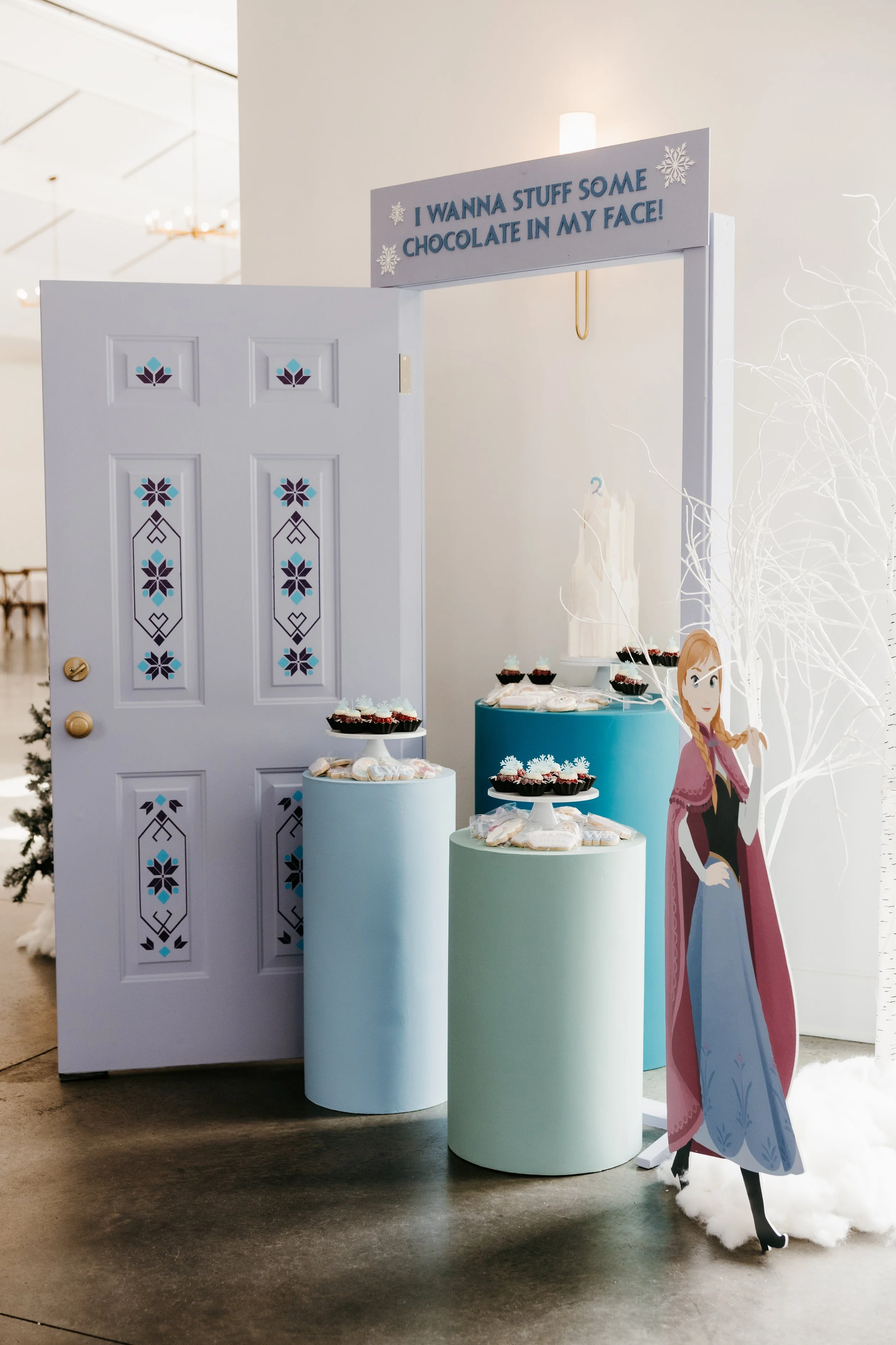 PCE_Aislynn Frozen Party_KassieLeighPhotography-175 (1).jpg