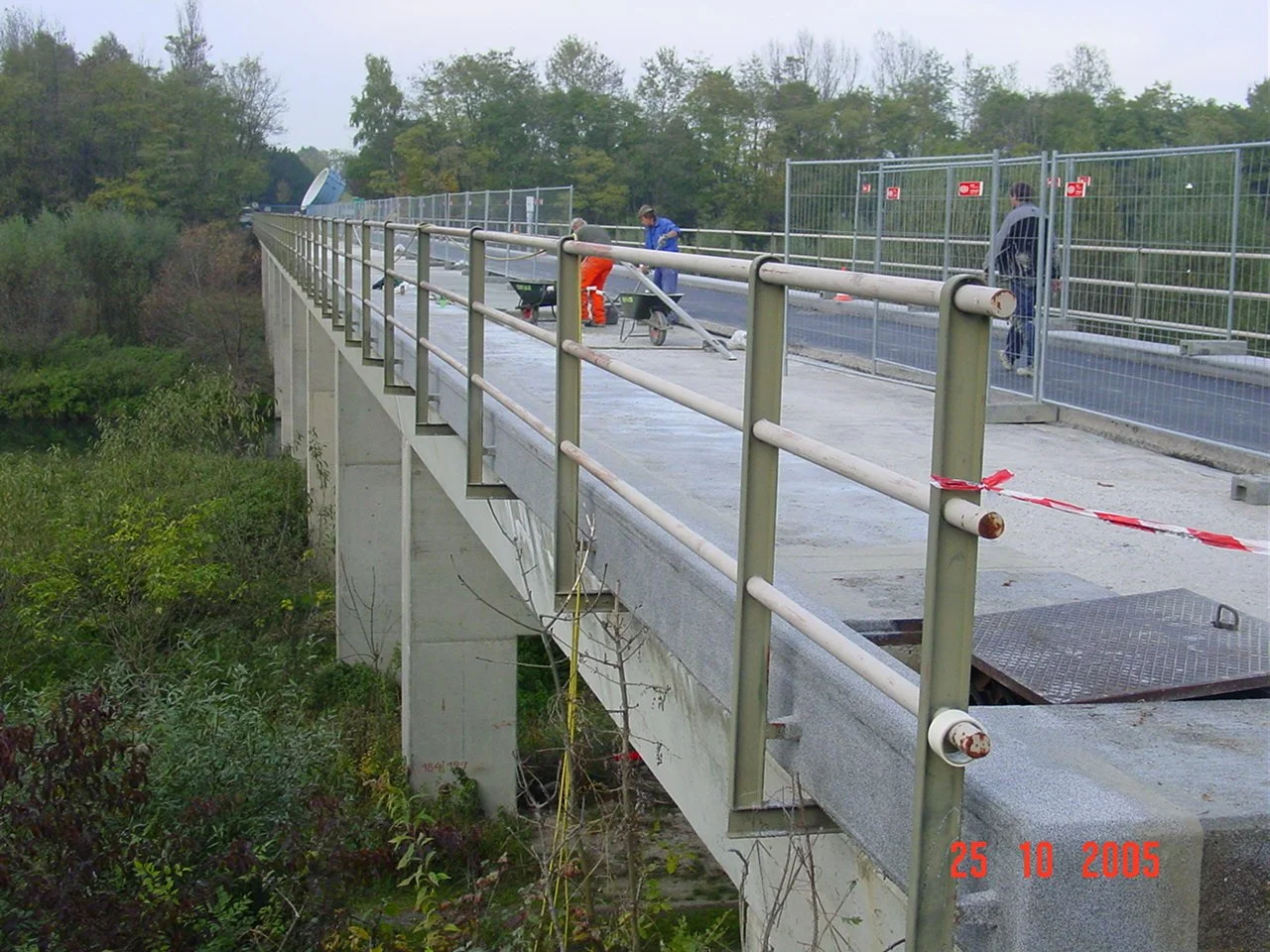 Andichtung einer Fussgänger- und Fahrradbrücke in Niederösterreich (c: Koos & Co.)