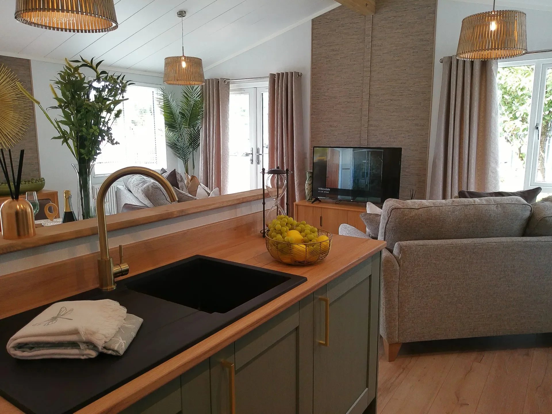 ANMP0573-1920w.jpg.webp