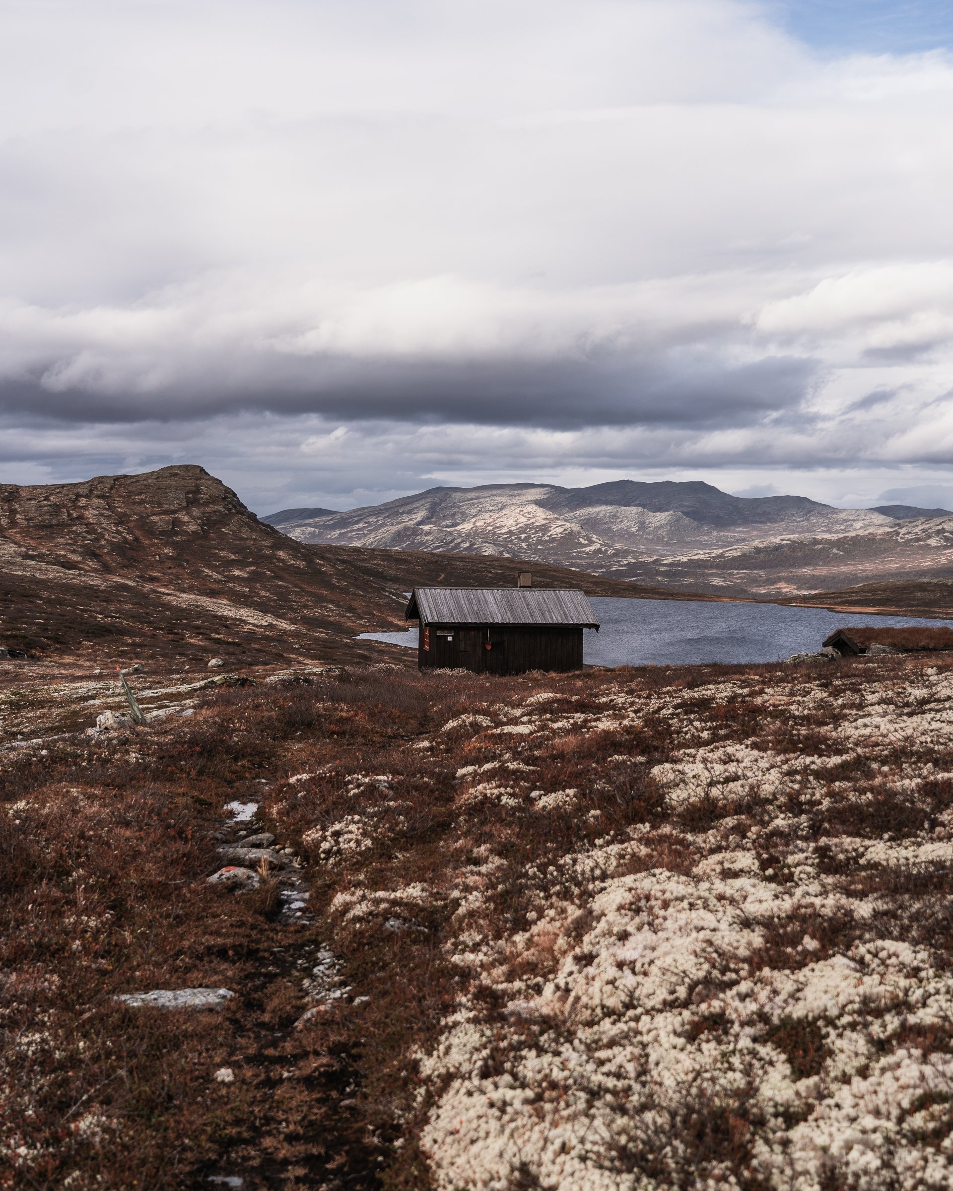 Summer mountain landscape near Lillehammer where guided outdoor activities and hiking take place