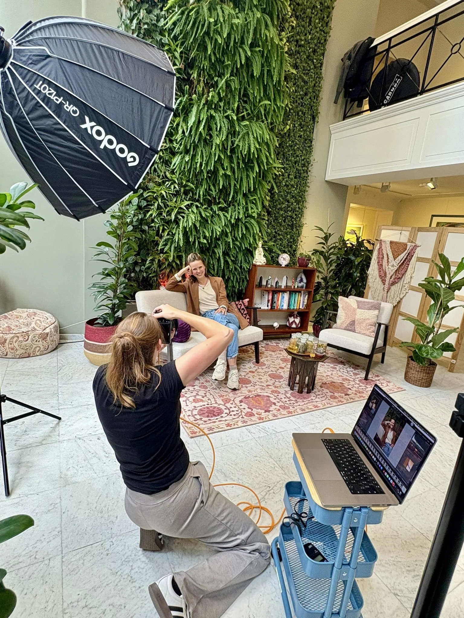 Tamara Schijff aan het werk tijdens een branding fotoshoot