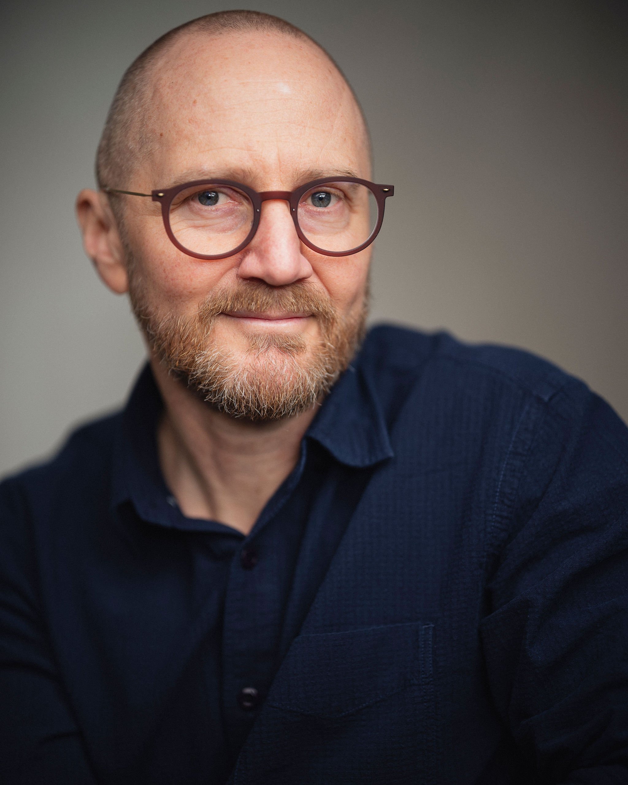 Business headshot photograph of a man - therapist headshot