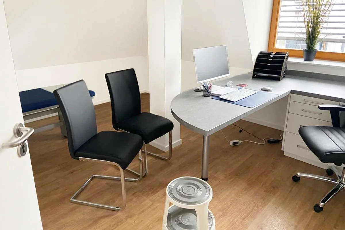 Sprechzimmer_1200x800_2.jpg
