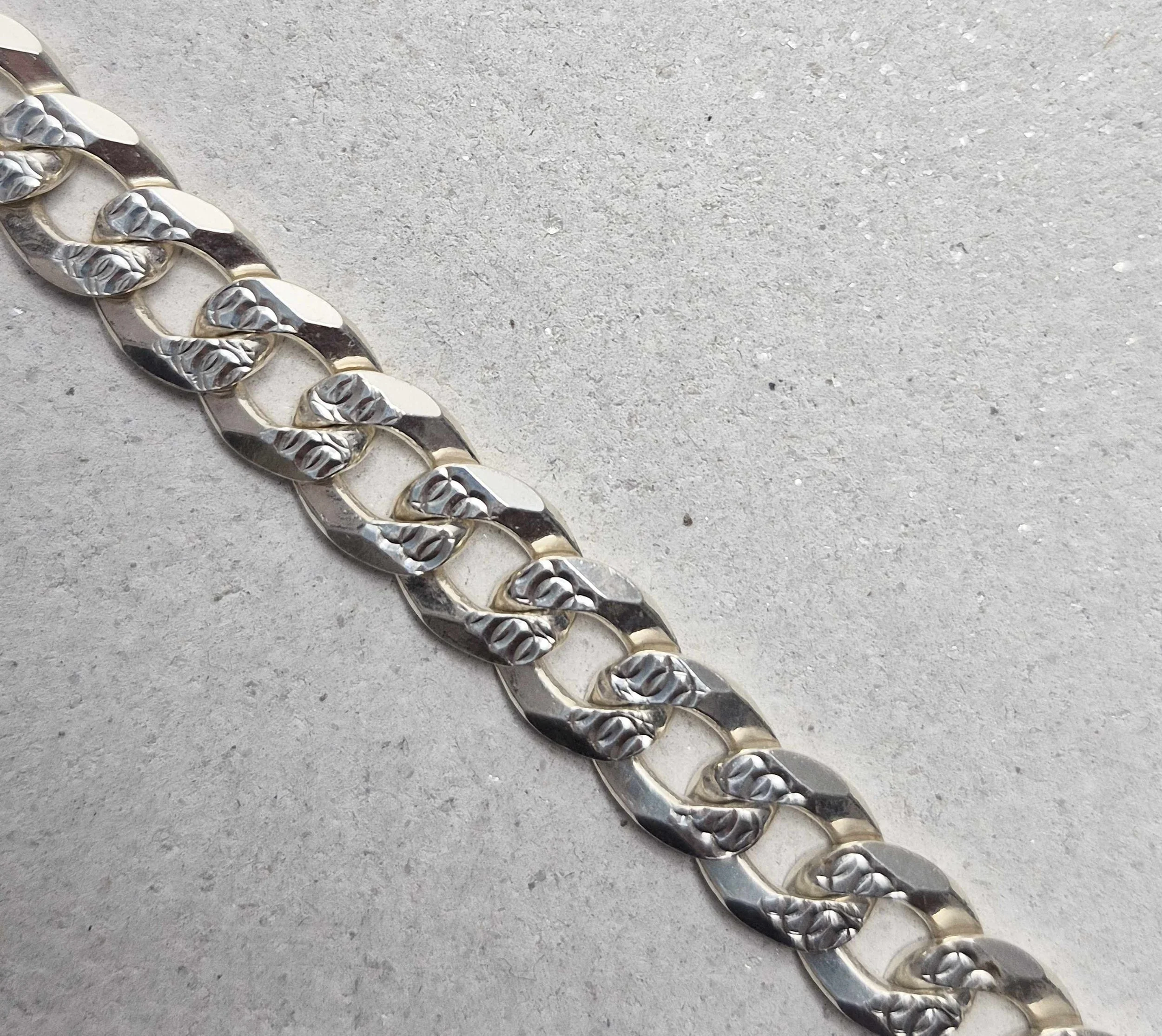 Chunky Silver Chain Bracelet_1.jpg
