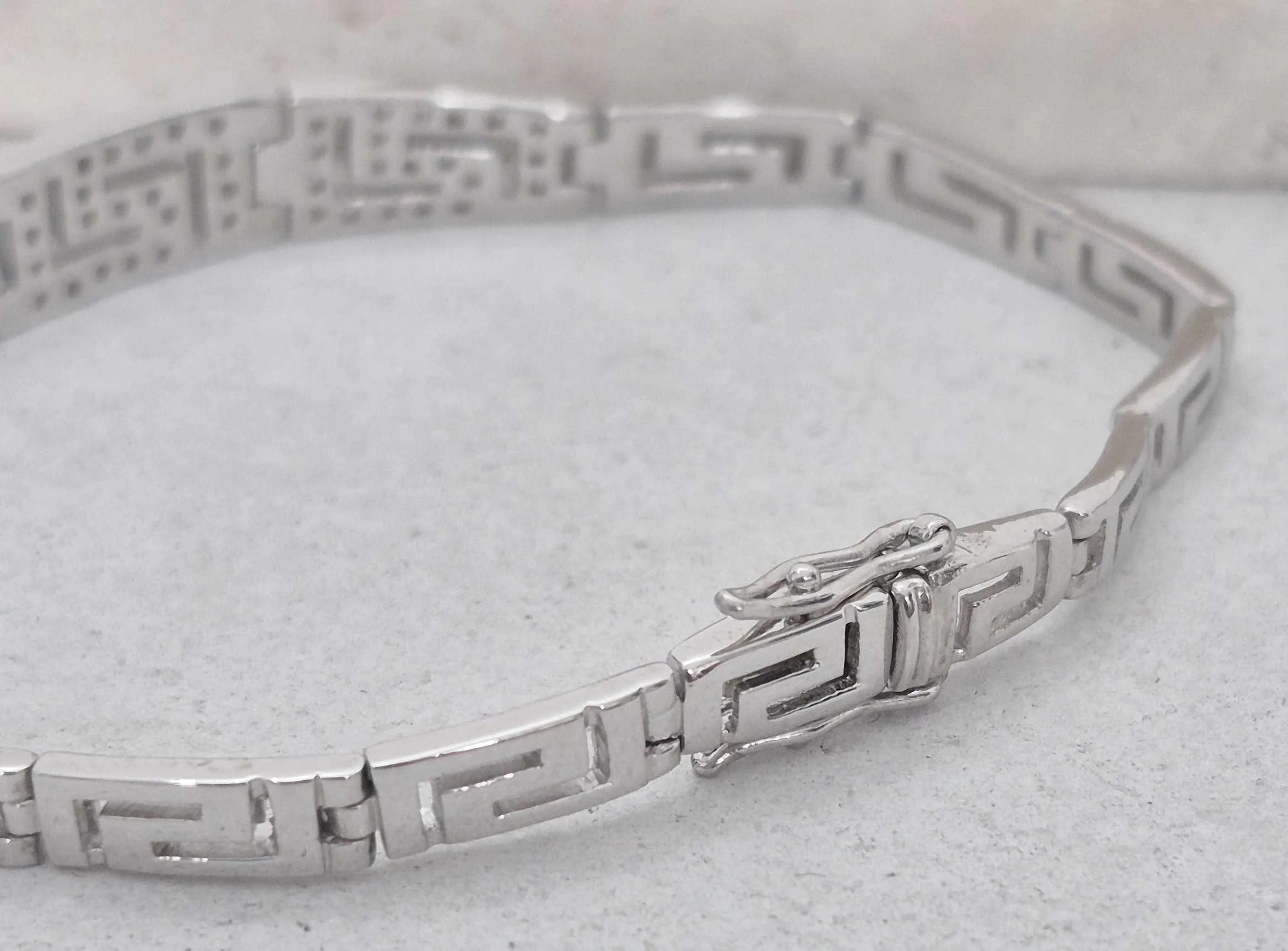 Silver Geometric Crystal Bracelet_2.jpg