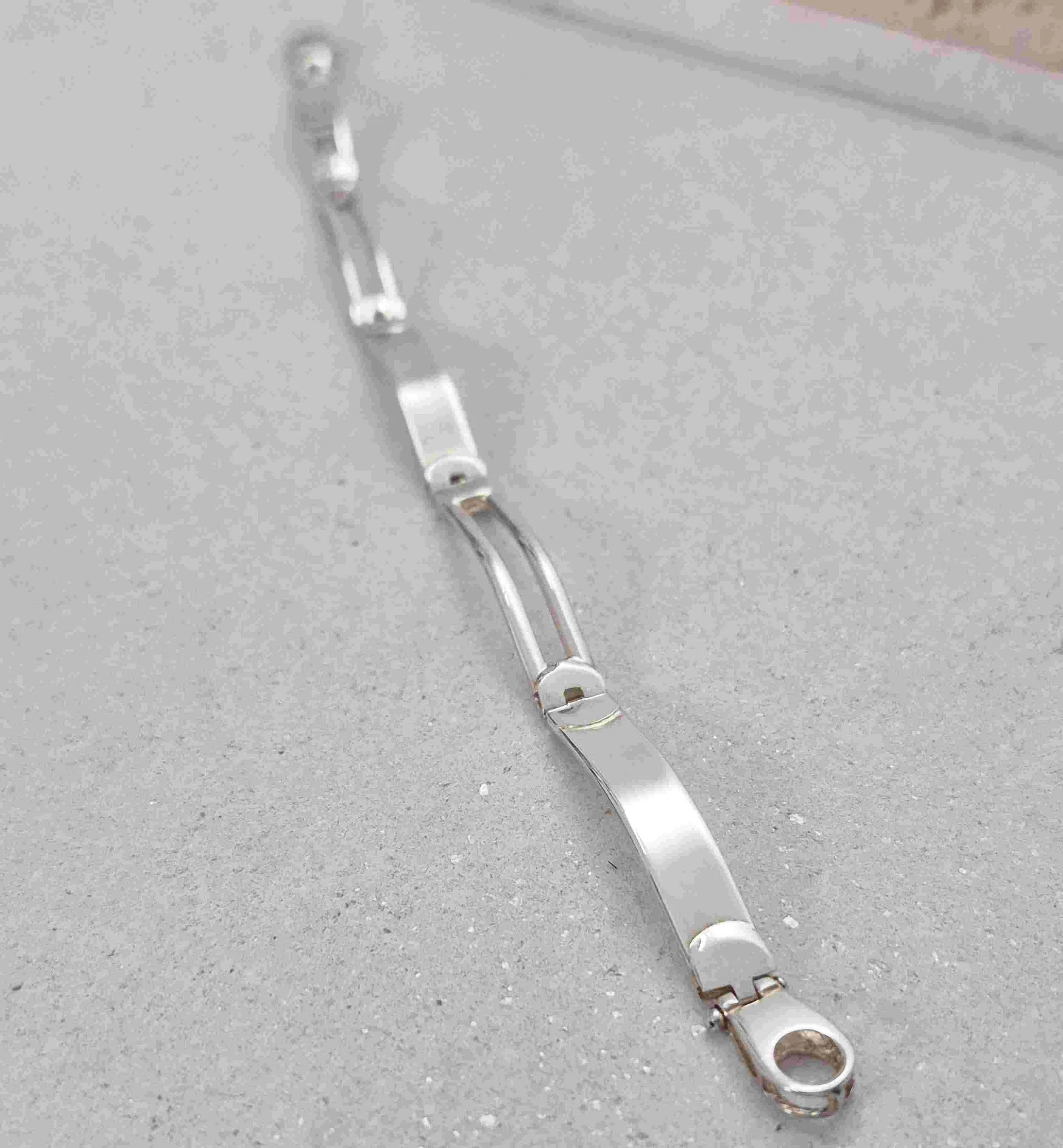 Wavy_bar_link_bracelet_2.jpg