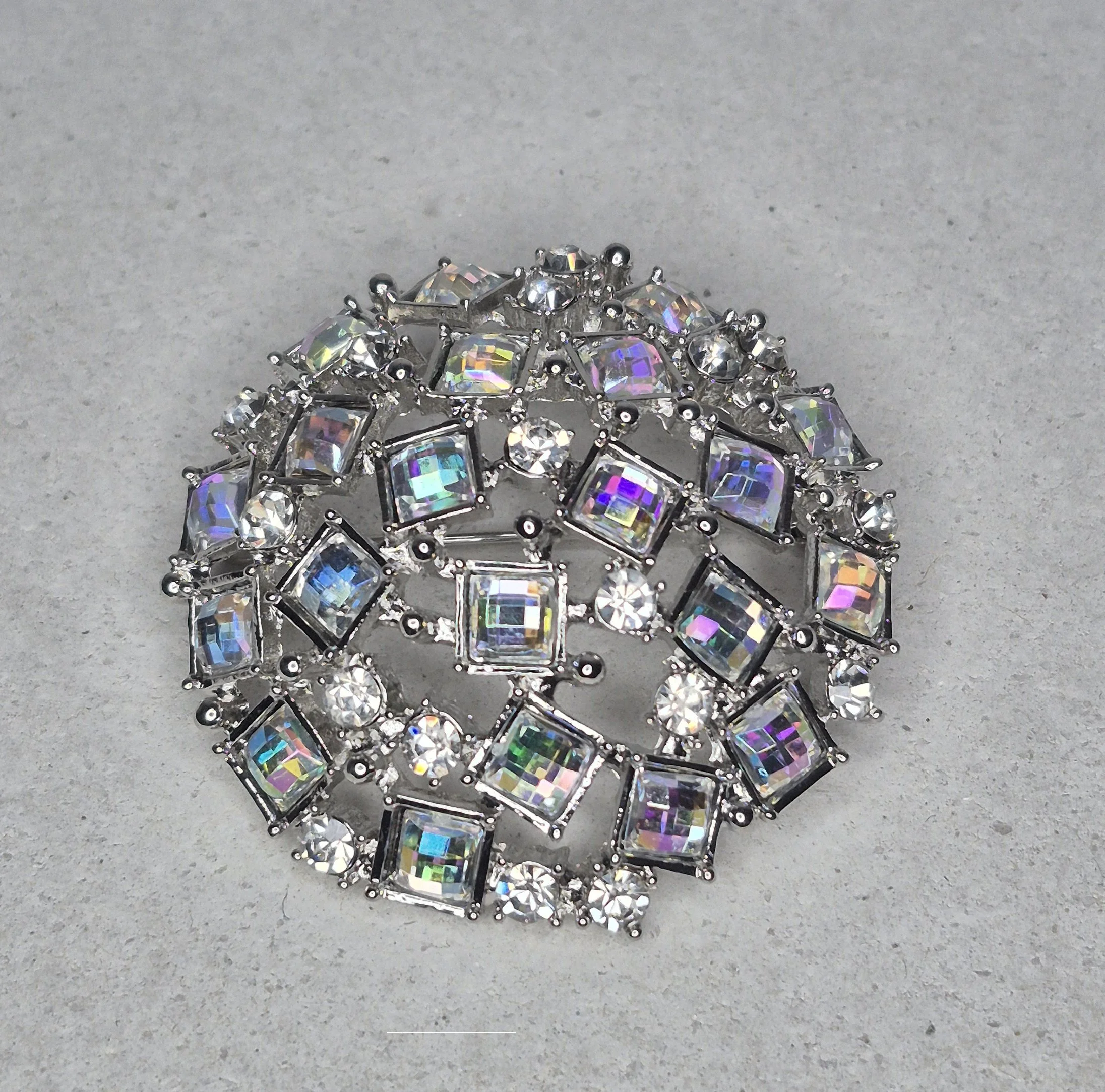 Sparkle_Diamante_brooch_1.jpg