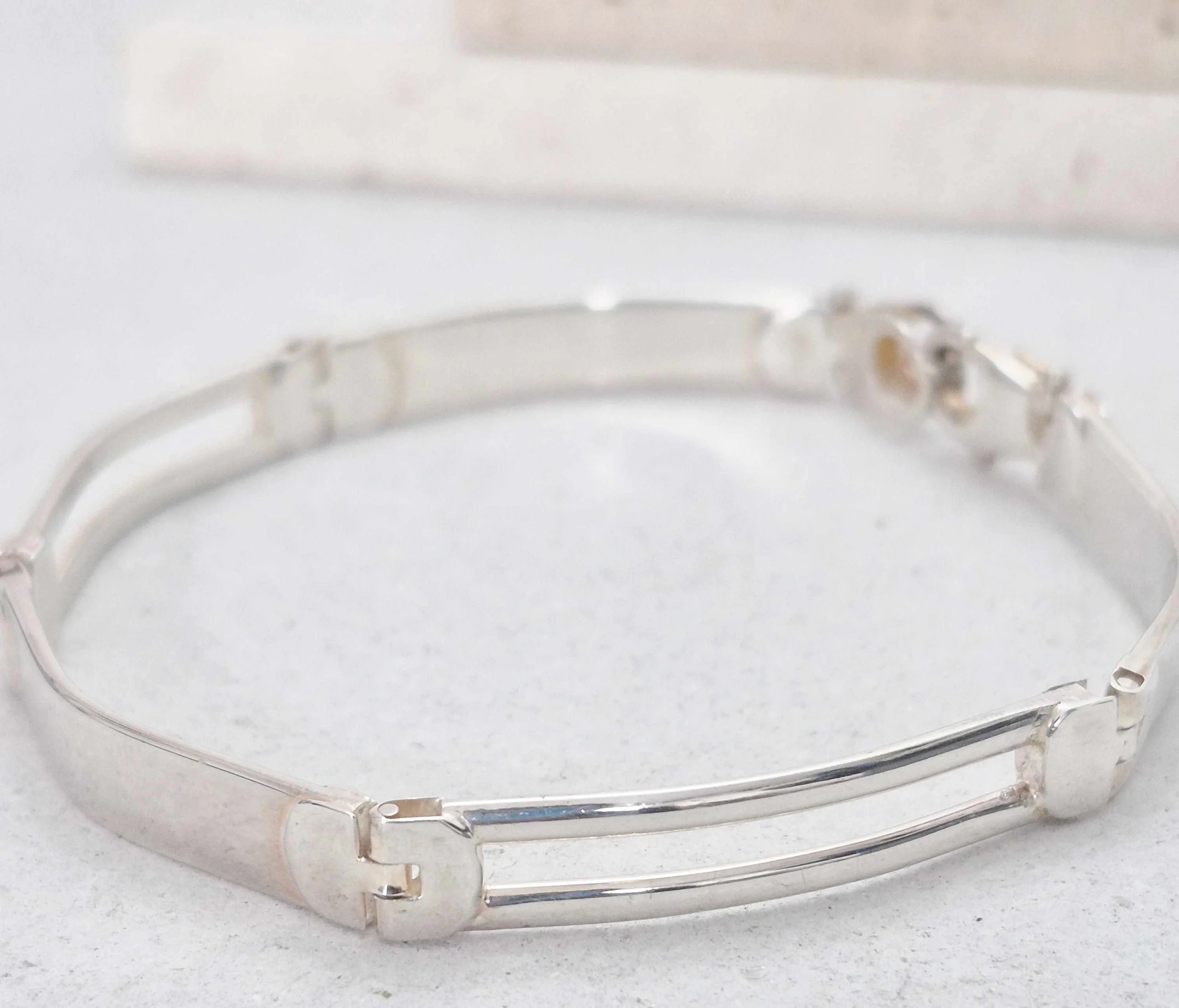 Wavy_bar_link_bracelet_3.jpg