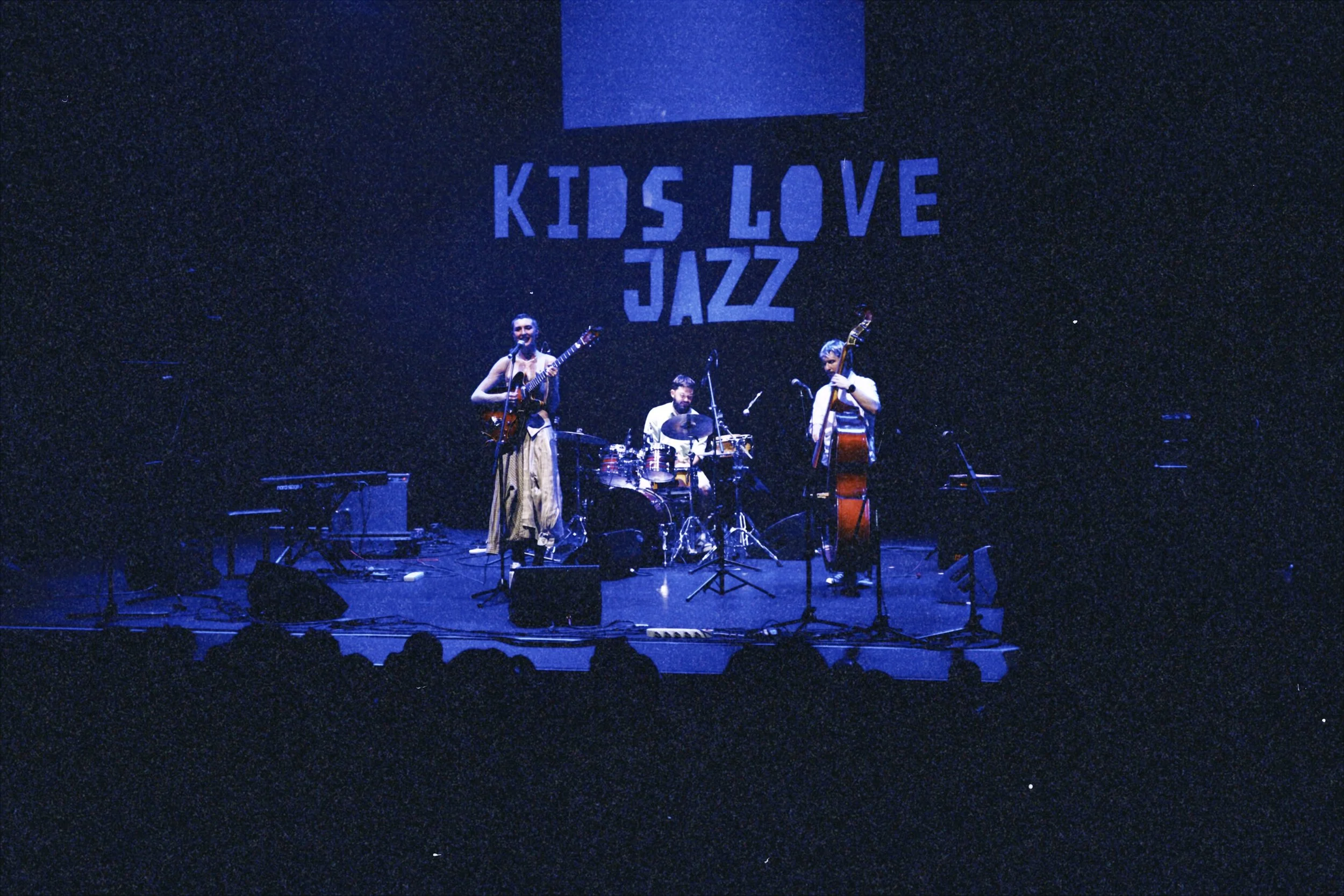 KIDS LOVE JAZZ