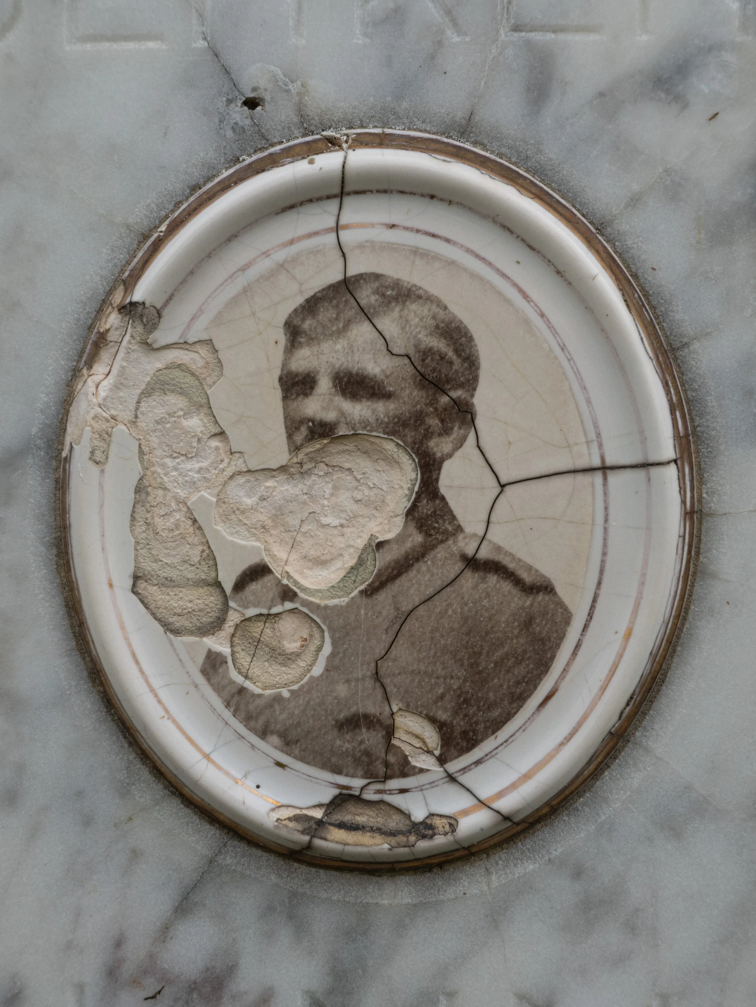 Photo from the collection: Fading Memorial Portraits by Jakob Maria Wagner.