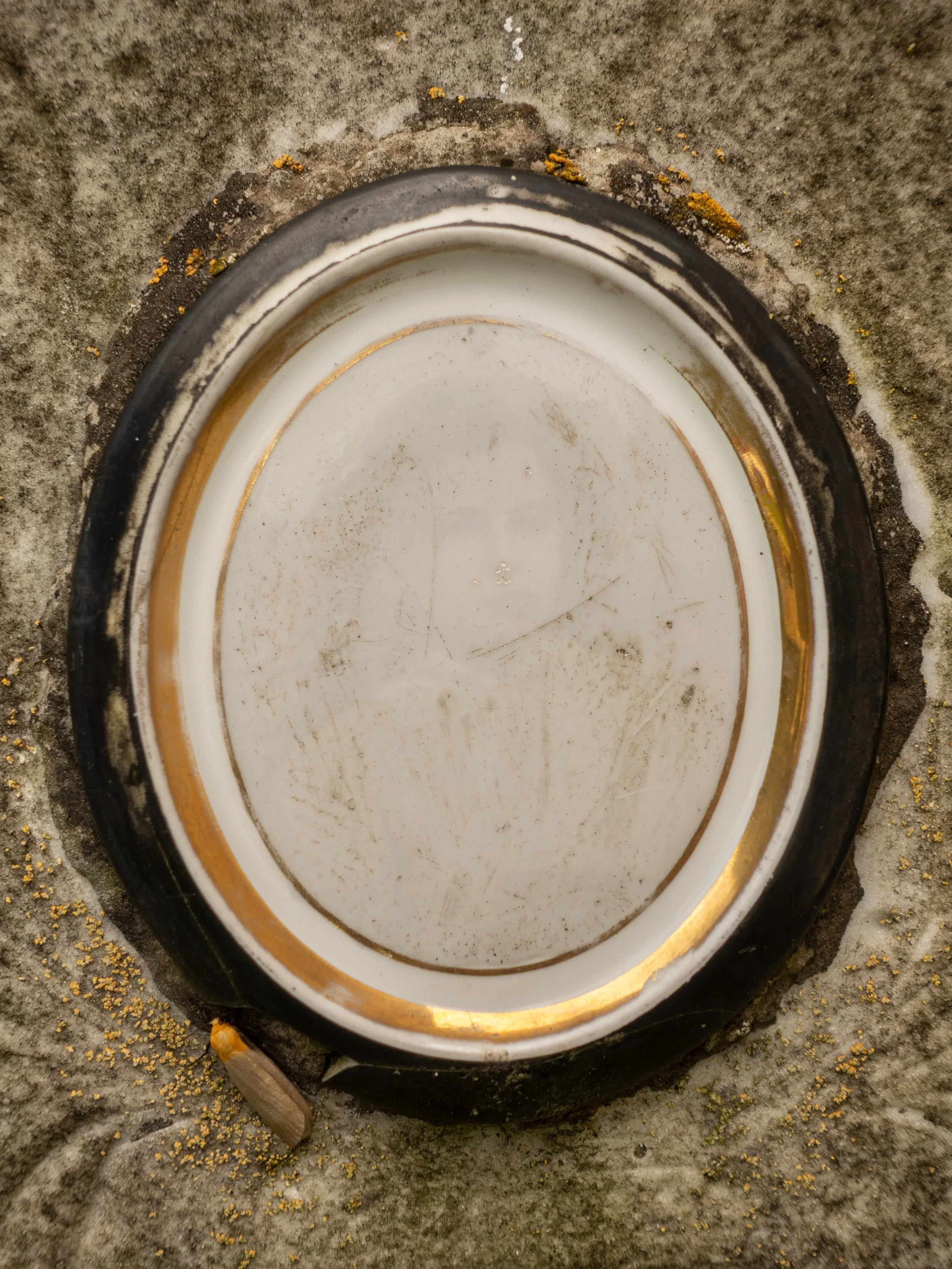 Photo from the collection: Fading Memorial Portraits by Jakob Maria Wagner.