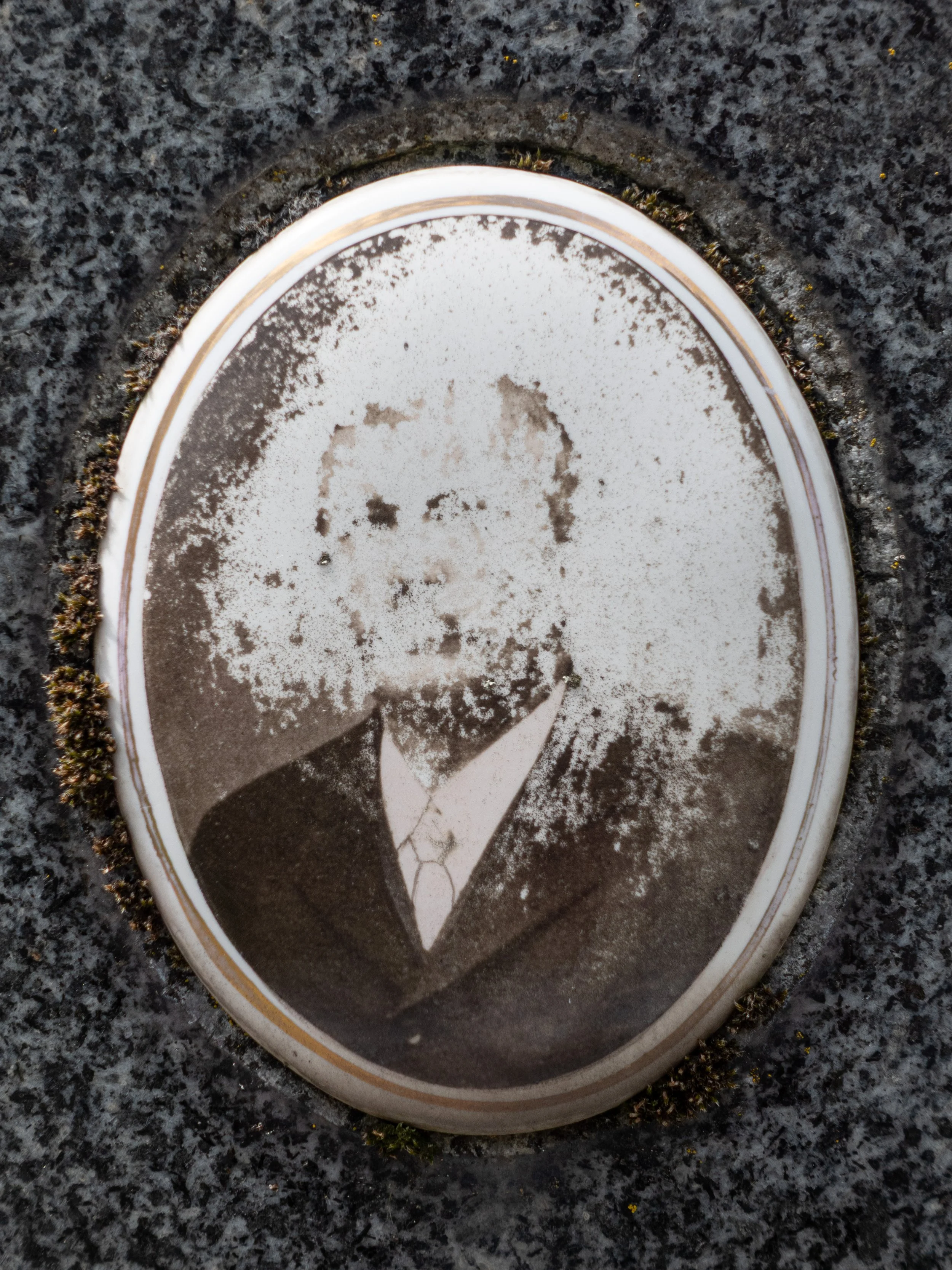 Photo from the collection: Fading Memorial Portraits by Jakob Maria Wagner.