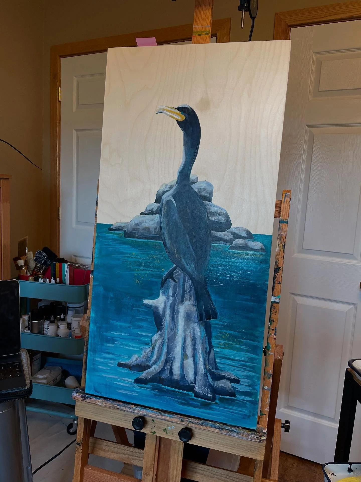Next up&hellip; started this one today. Layers are looking good! Now to let dry, then carve in details.

These guys can be seen scoping out the Bow River&hellip;. Much to the annoyance of anglers 😂 

#workinprogress #cormorant #bowriverartists