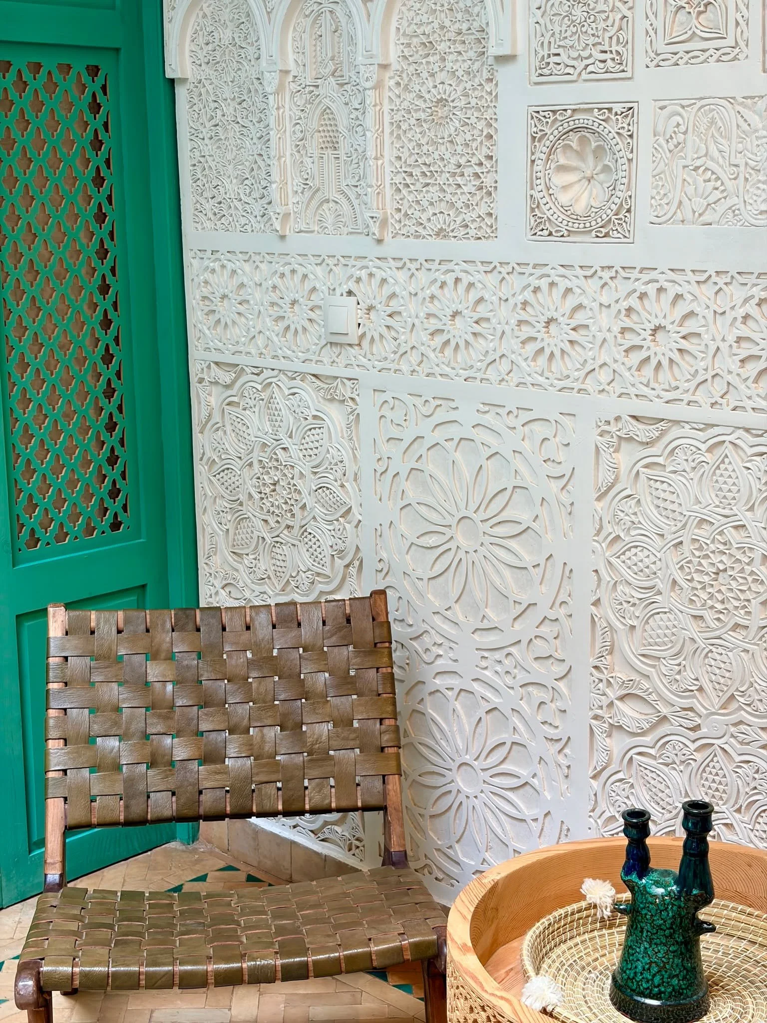 Where every detail tells a story.
Hand-carved plaster, woven leather, soft tones and shades of green &mdash; a quiet corner designed for slow moments and simple beauty.
Authentic Marrakech, at its finest 🤍
📍 Bab Doukkala, Marrakech
#MoroccanCraftsm