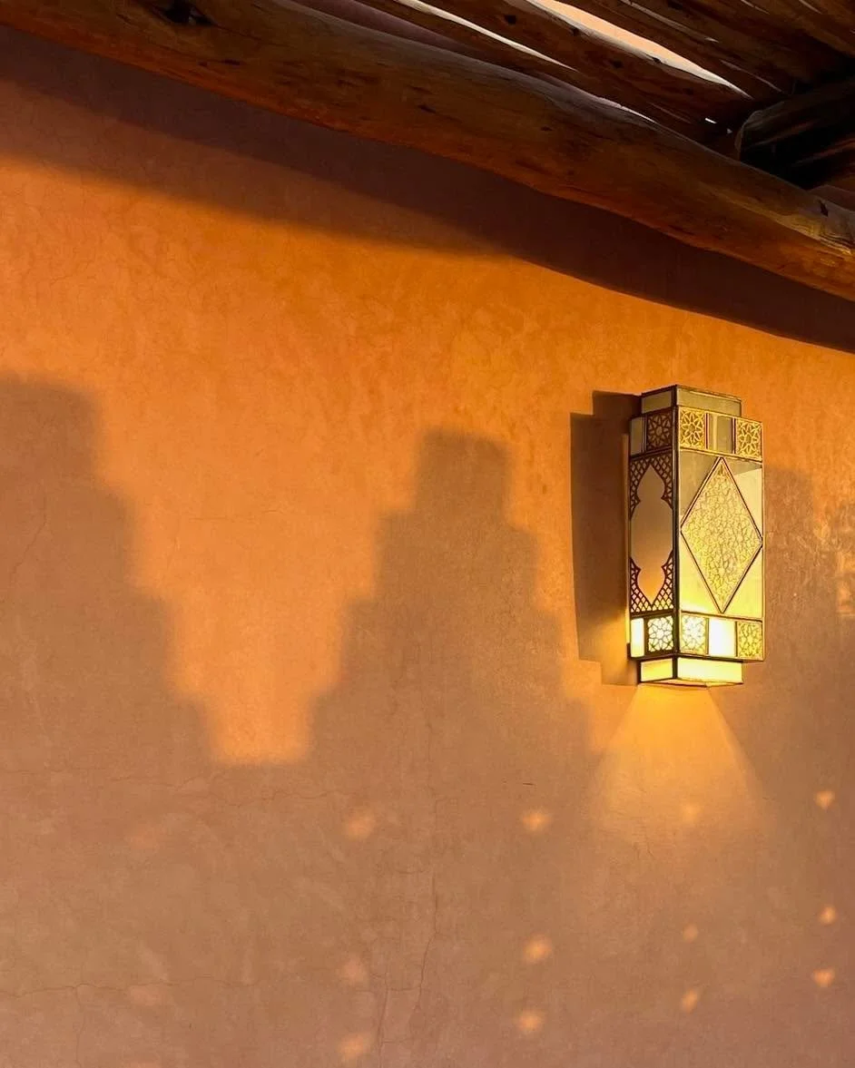 A closer look at Moroccan craftsmanship&mdash;brasswork, patterns, and timeless details. ✨

#riadelbadun #marrakech #morocco #moroccancraft #moroccandecor #designdetails #boutiquehotel #boutiqueriad #riadvibes #medinamarrakech #interiorinspo #stayinm