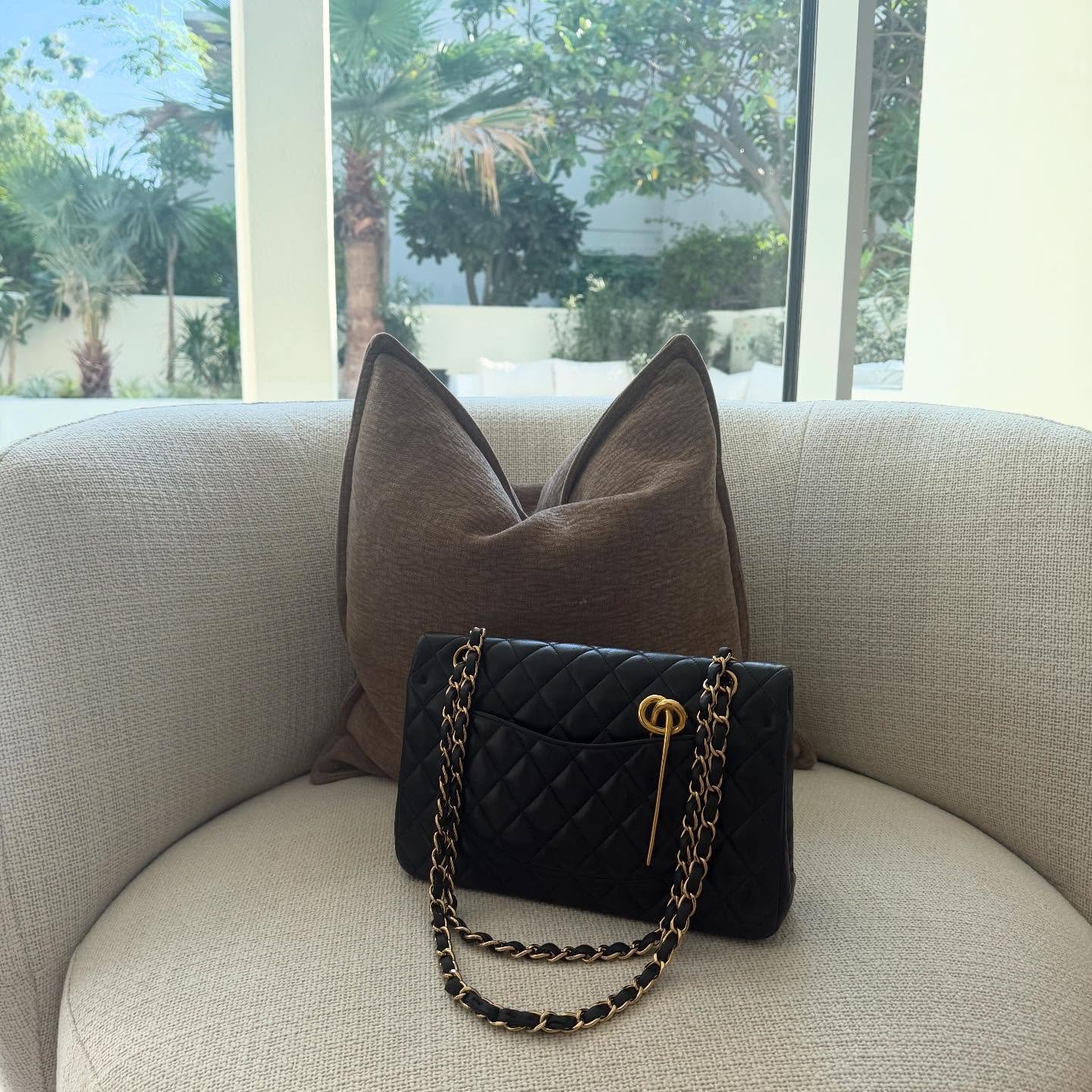 An everyday essential you&rsquo;ll never leave home without ✨

#frenchpin #hairpin #frenchtwist #hairjewelry #hairfork