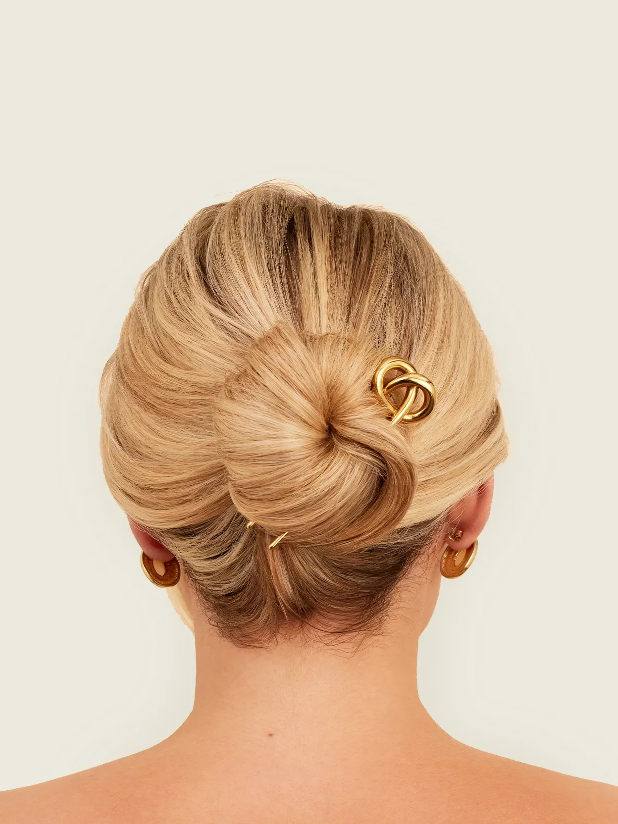 The Teona Pin in Gold