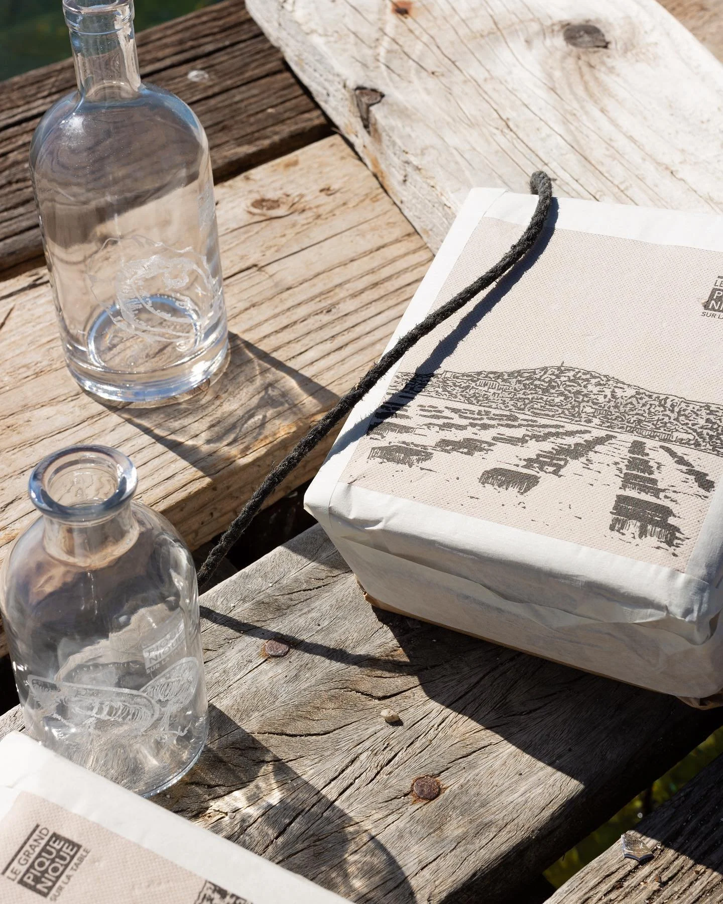Les produits LGPN sont aussi pr&ecirc;ts pour la rentr&eacute;e ! 💥

LPGN vous propose de s'occuper de la cr&eacute;ation et l'impression de vos serviettes en papier KRAFT et carafe issues de l&rsquo;upcycling. Nous vous proposons du #surmesure gr&a